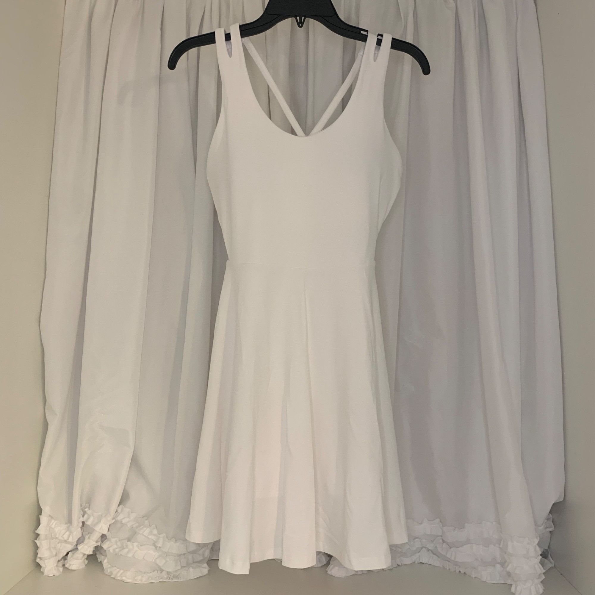 Fabletics Fabletics Boost Performance White Athletic Dress Tennis Pick Size S / US 4 / IT 40 - 2 Thumbnail