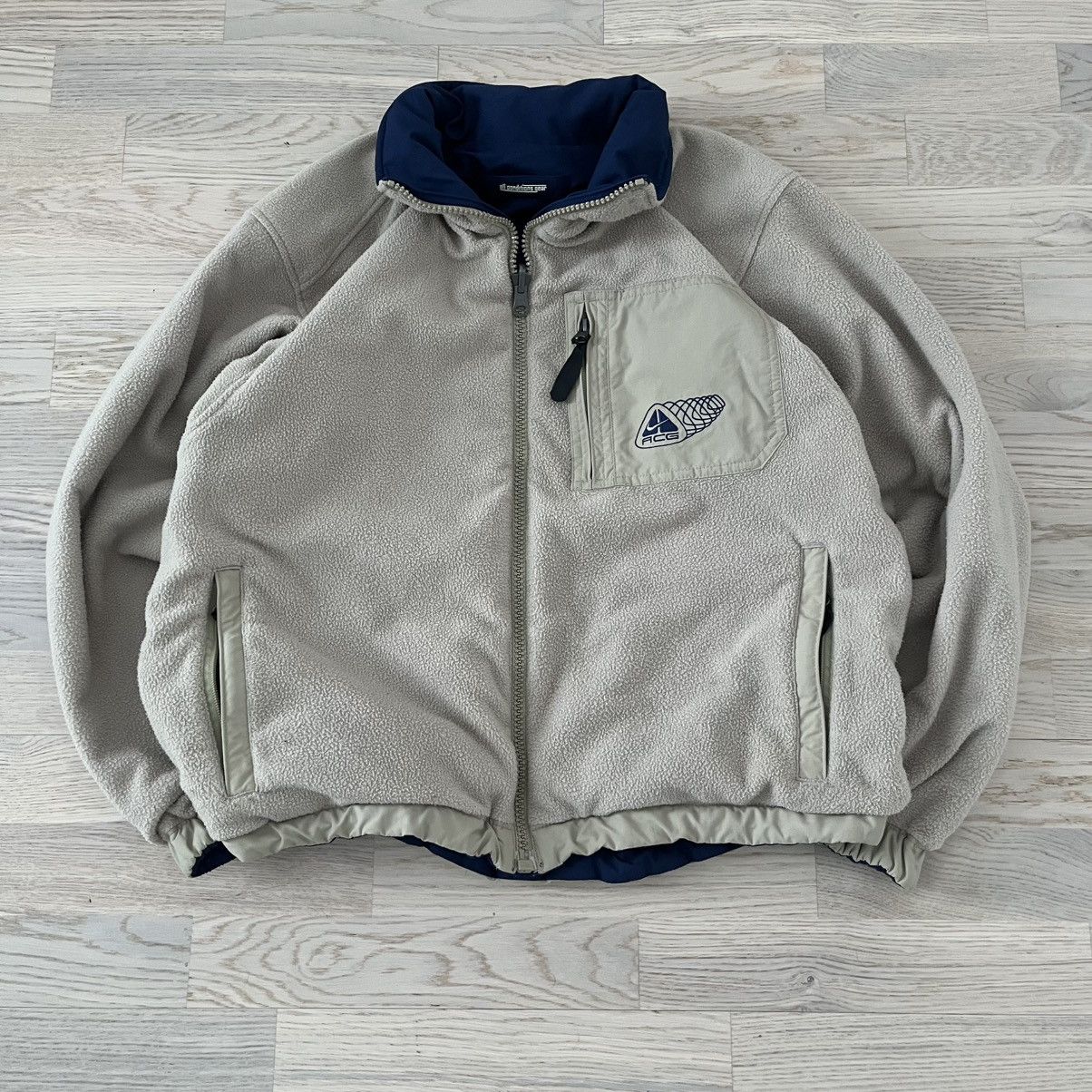 Nike ACG Nike ACG Vintage 2000’s Rare Crazy Amazing Fleece Jacket Size US S / EU 44-46 / 1 - 1 Thumbnail