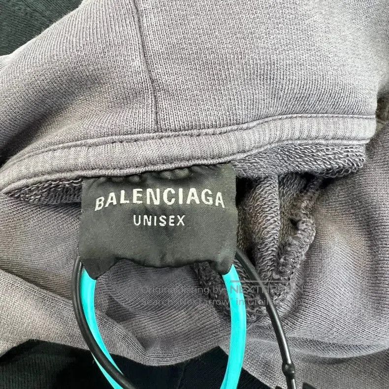 Balenciaga Balenciaga Distressed Gradient Logo Hoodie. Size US M / EU 48-50 / 2 - 3 Thumbnail