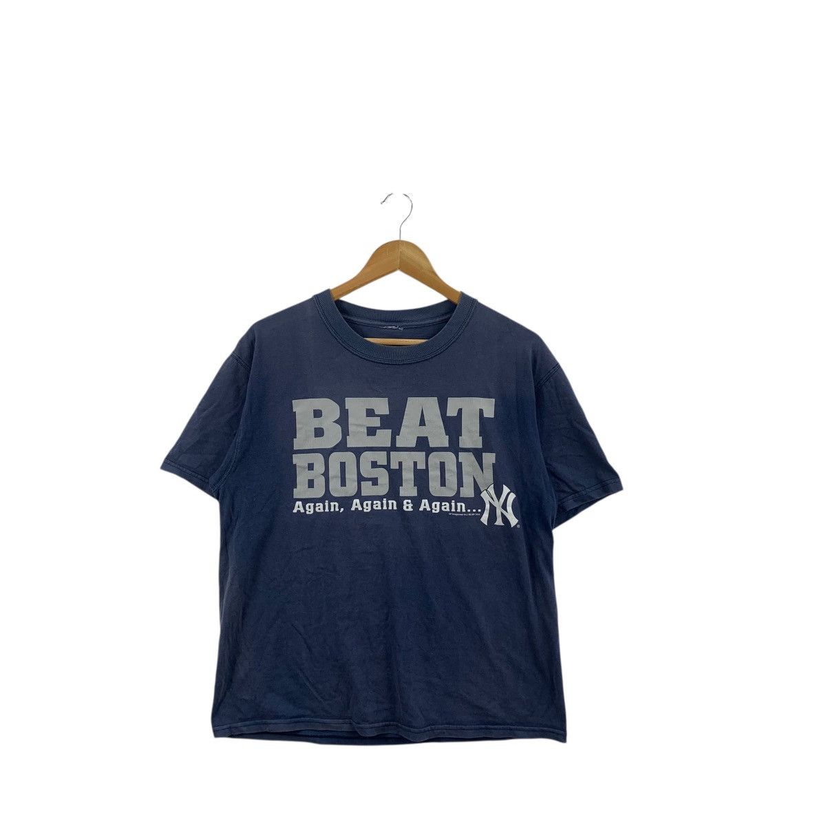 MLB Vintage MLB NEW YORK YANKEES Beat Boston Thrashed Tee Shirt Size M / US 6-8 / IT 42-44 - 3 Thumbnail