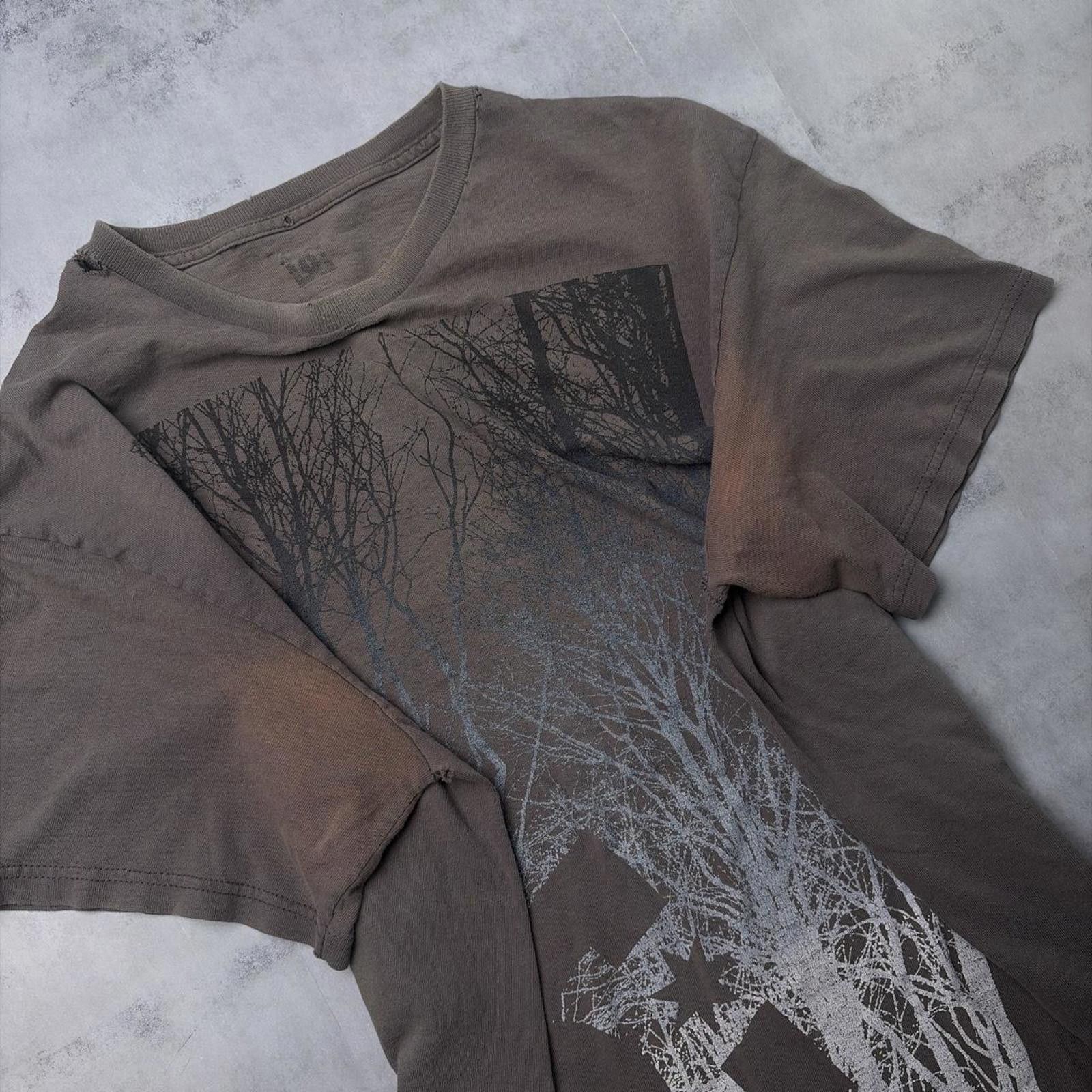 Other Y2K Grey DC Shoes Grunge Distressed Gothic Skater T-Shirt Size US L / EU 52-54 / 3 - 7 Thumbnail