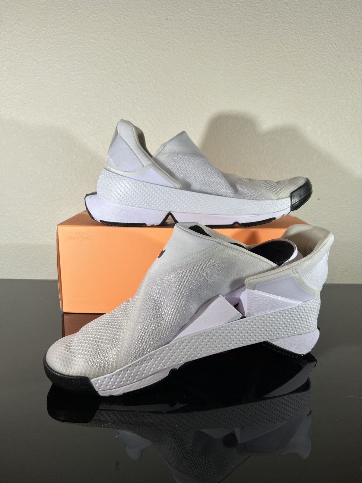Nike Nike Go Flyease White Size US 11 / EU 44 - 2 Thumbnail