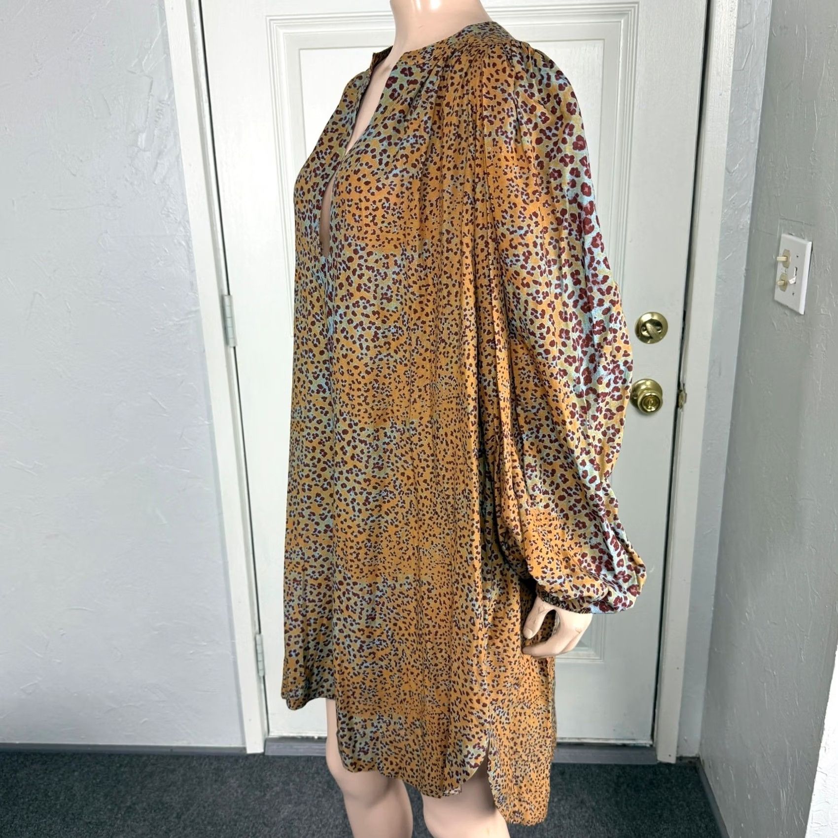 Ulla Johnson Ulla Johnson Dress Mini L/S Balloon Sleeve Blue Animal Print V-Neck M Womens Size M / US 6-8 / IT 42-44 - 3 Thumbnail