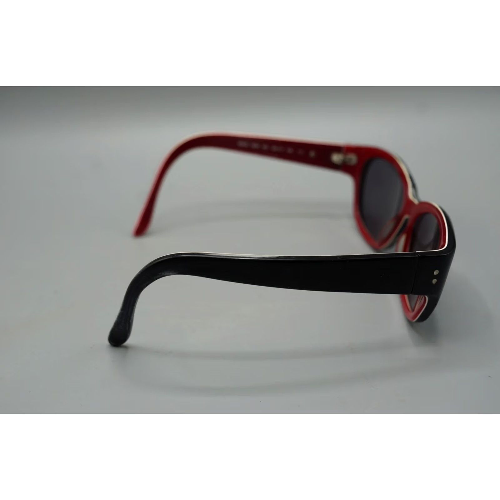 Vintage VINTAGE Kate Spade New York BRI/S Cat Eye Sunglasses 54-17-135 Frames Only Womens Medium Black Red White Retro Designer 2000s Accessories Size ONE SIZE - 7 Thumbnail