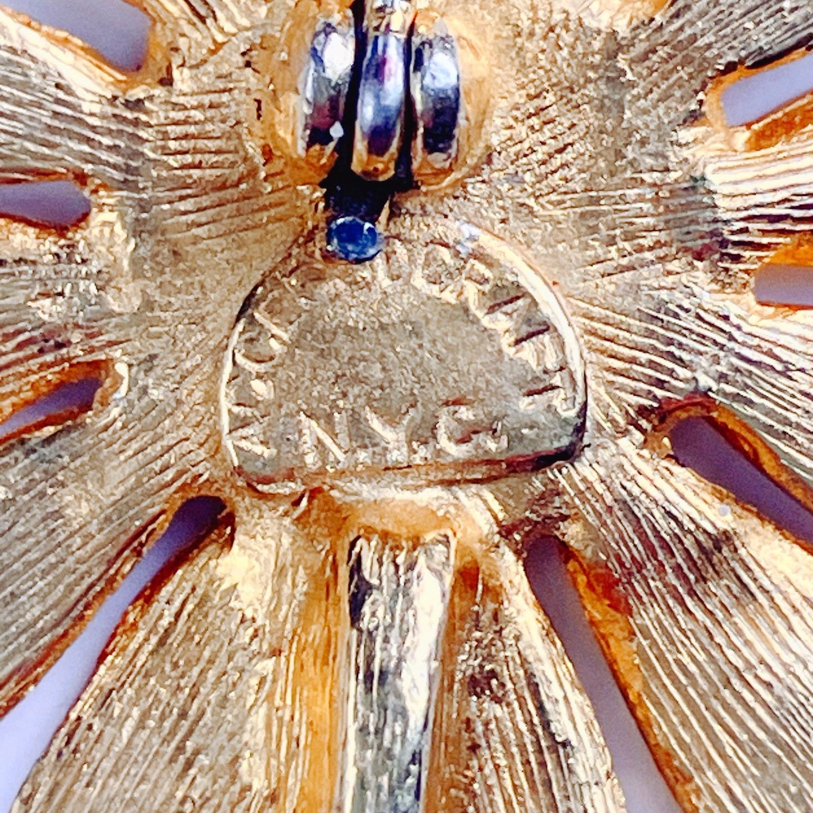 Vintage Vintage Signed Accessocraft NYC Enamel Daisy Flower Brooch Size ONE SIZE - 9 Thumbnail
