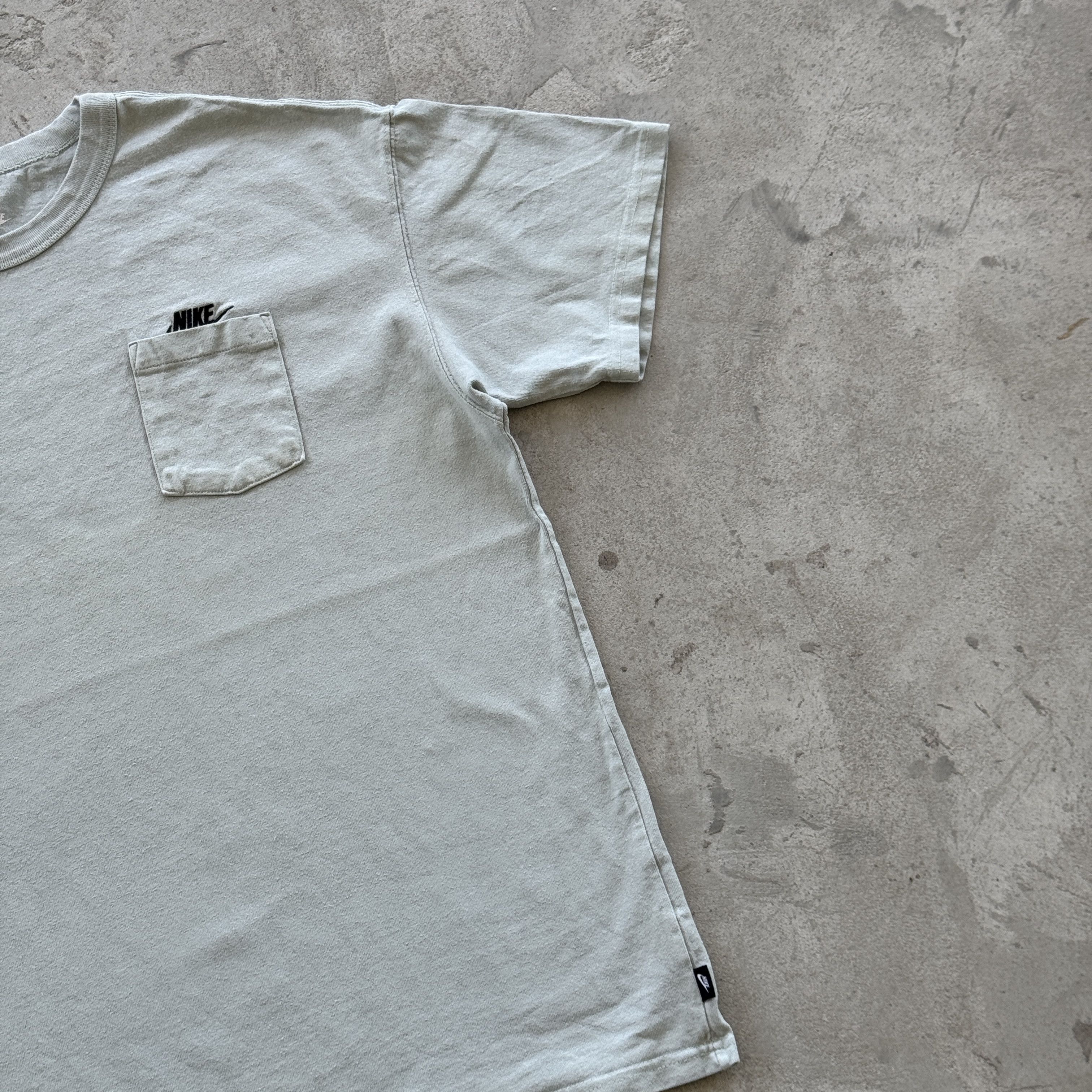 Nike Nike Loose Fit Heavyweight Pocket T-Shirt Sage Green L Size US L / EU 52-54 / 3 - 2 Thumbnail