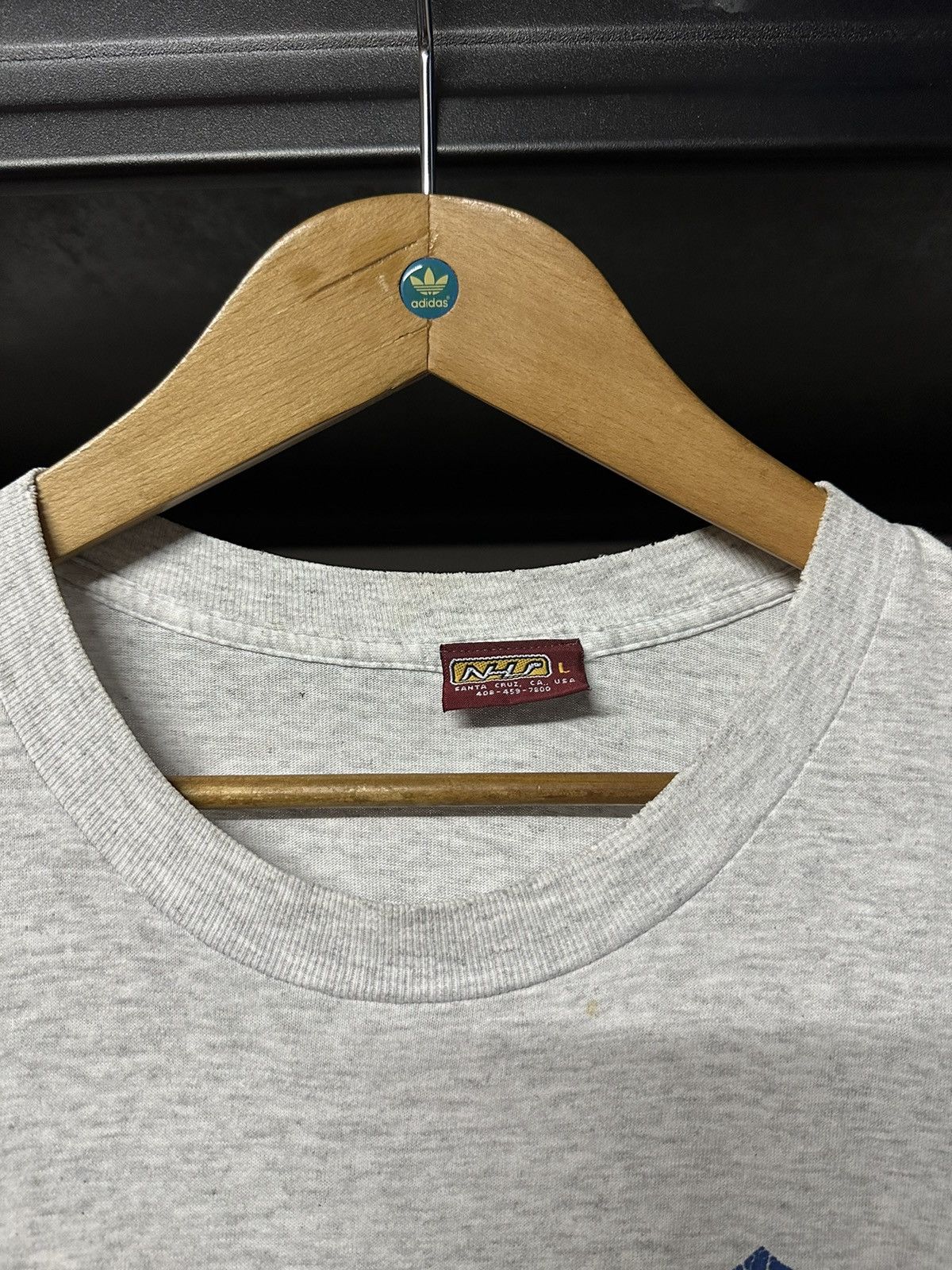 Santa Cruz Skateboards × Vintage Vintage 90s Santa Cruz Skateboard Distressed Tee Size US L / EU 52-54 / 3 - 6 Thumbnail