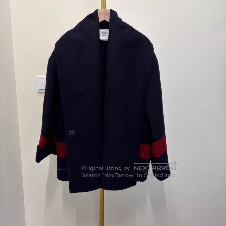 Hermes Hermes Handmade double-sided cashmere cloak coat Size XXS / US 00 / IT 34 - 1 Thumbnail