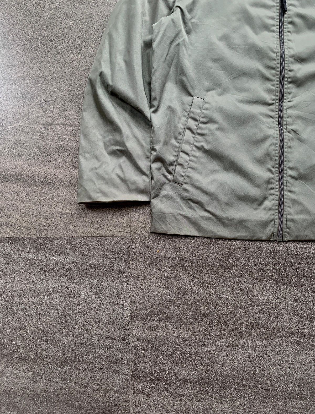 Prada FREE TAX! 2000s Nylon Metallic Silver Work Jacket Size US M / EU 48-50 / 2 - 3 Thumbnail