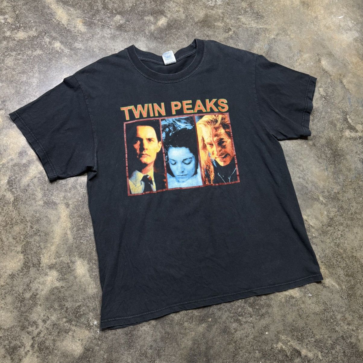 Vintage vintage twin peaks tv show david lynch promo 90s tshirt Size US L / EU 52-54 / 3 - 1 Thumbnail