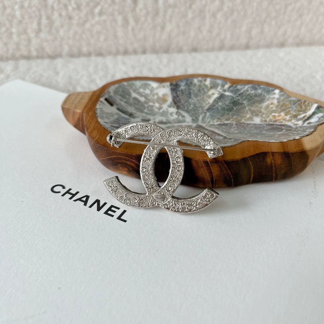 Chanel Chanel Silver Rhinestone Brooch Size ONE SIZE - 2 Thumbnail