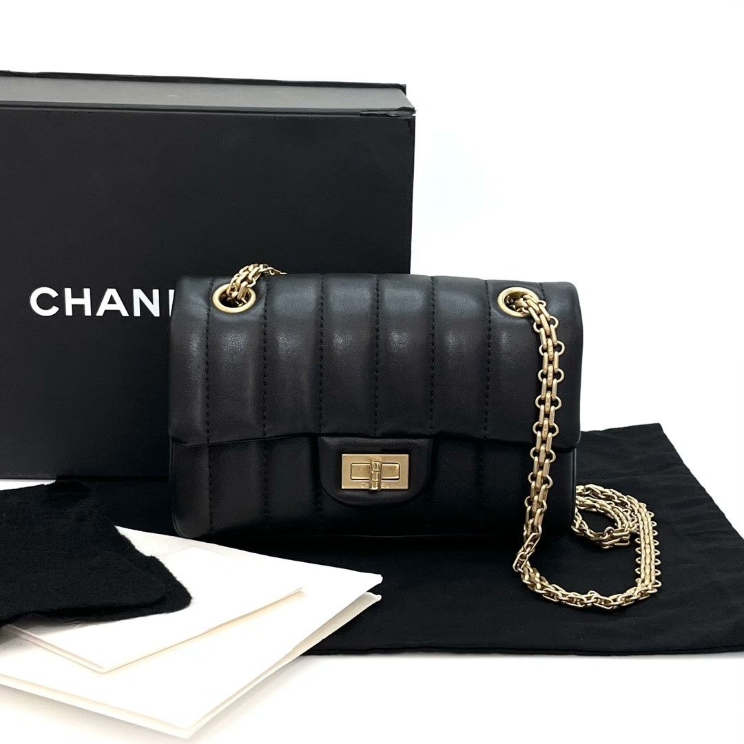 Chanel Pre-loved Bag Very good condition Size ONE SIZE - 1 Thumbnail