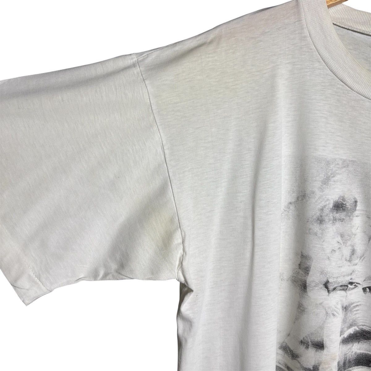 Vintage Vintage 80s Bruce Weber Armani Photo Graphic T-Shirt Size US XL / EU 56 / 4 - 7 Thumbnail