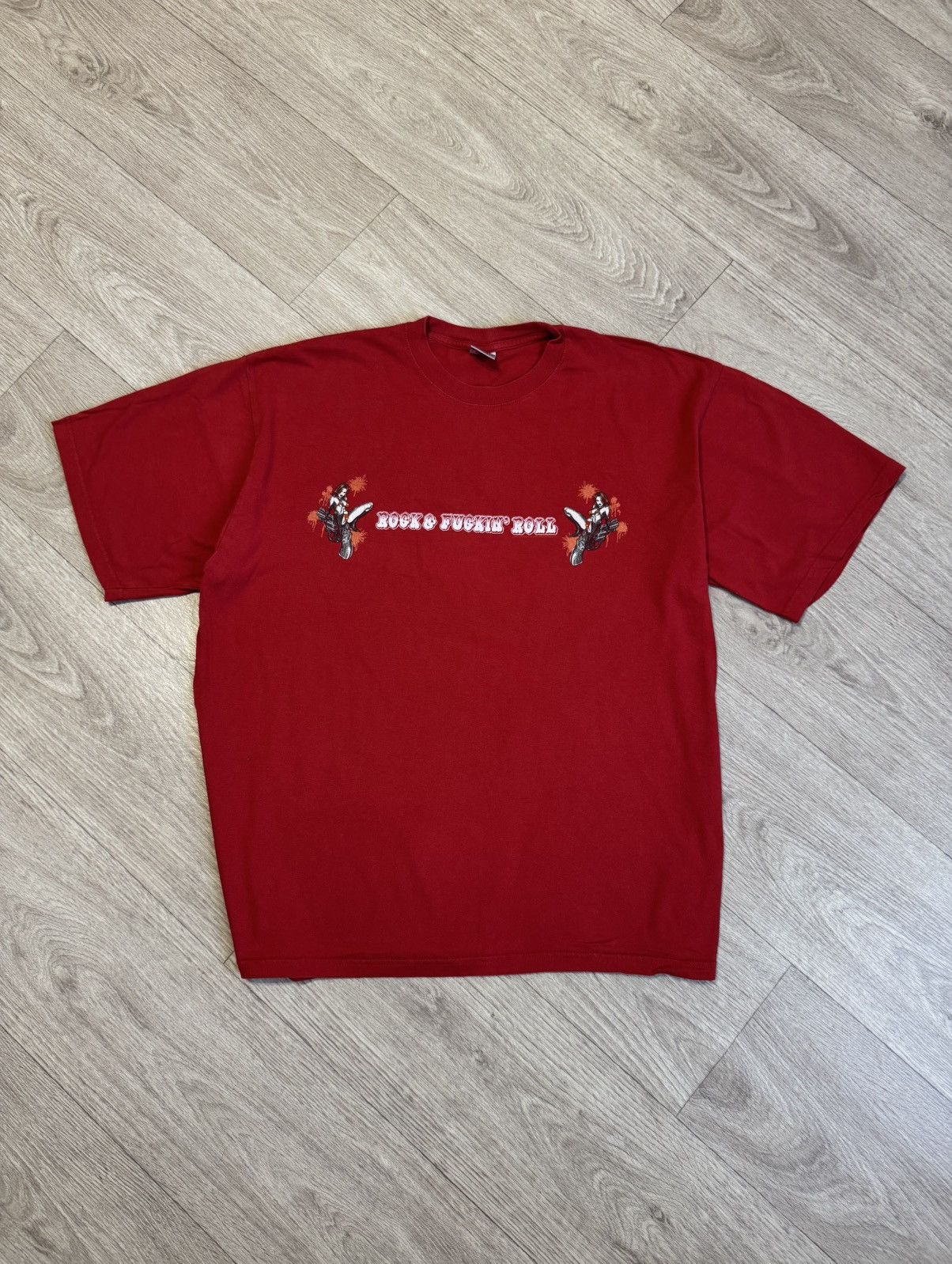 Band Tees Vintage Y2K Velvet Revolver Rock & Fuckin Roll T-shirt 2004 Size US XL / EU 56 / 4 - 1 Thumbnail
