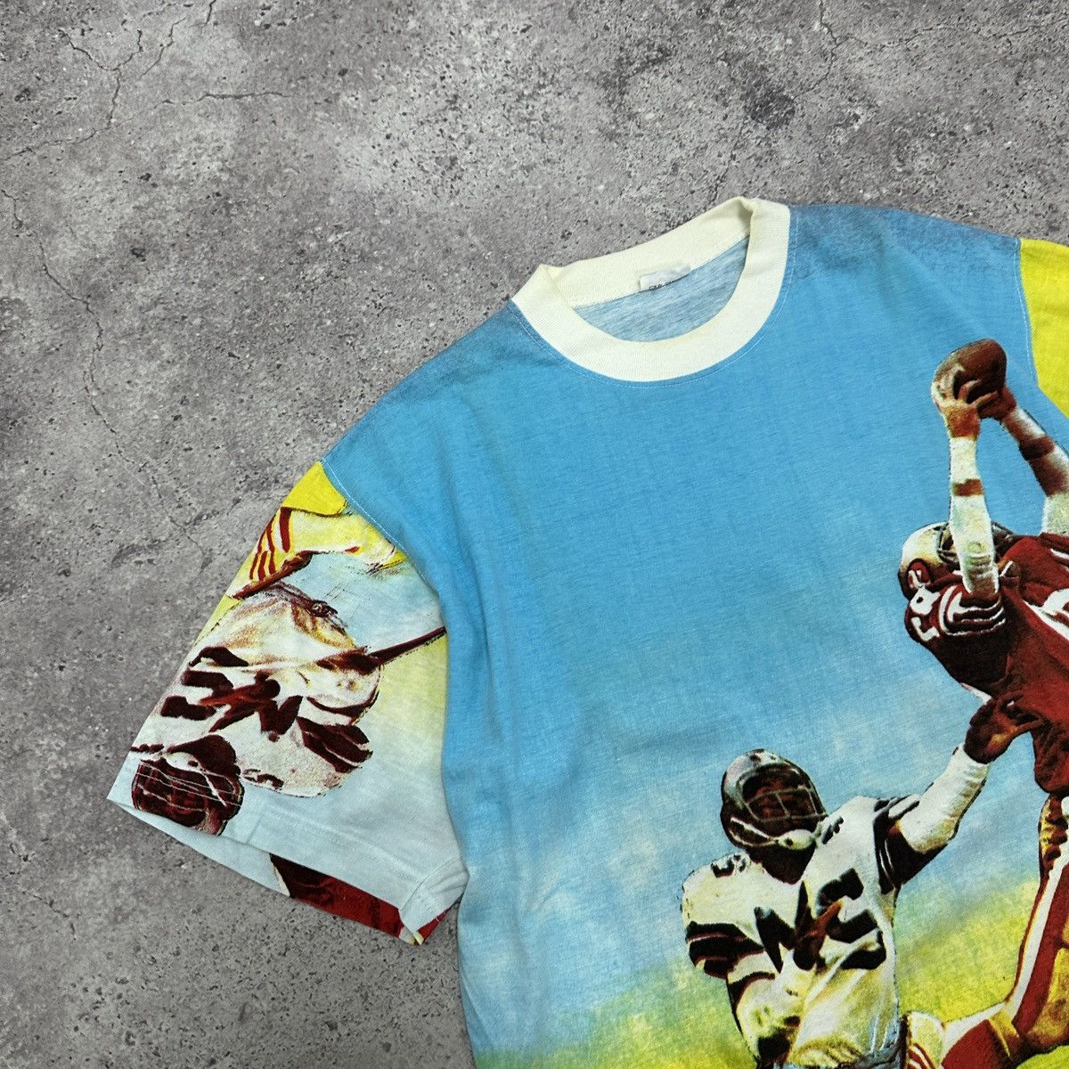 Vintage Vintage 90s American Football AOP rare tee AllOverPrint y2k Size US M / EU 48-50 / 2 - 6 Thumbnail