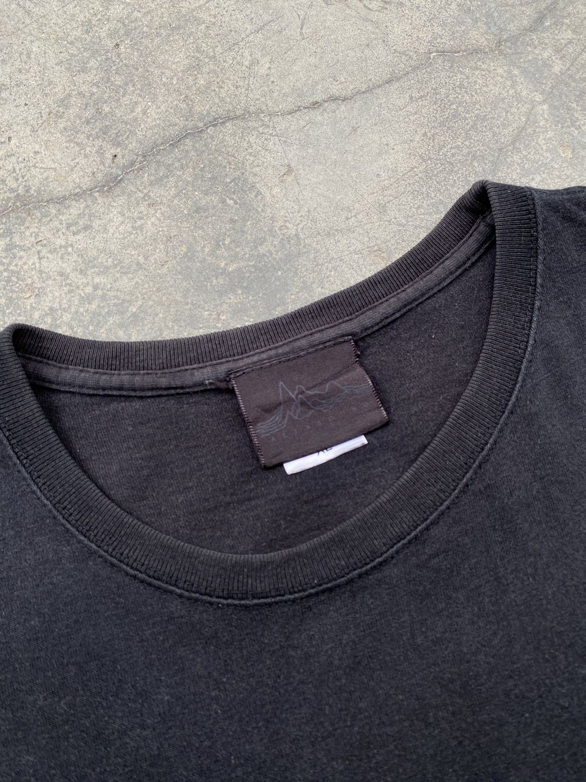 Vintage All Around No Pleasures Pocket Back Print Tees