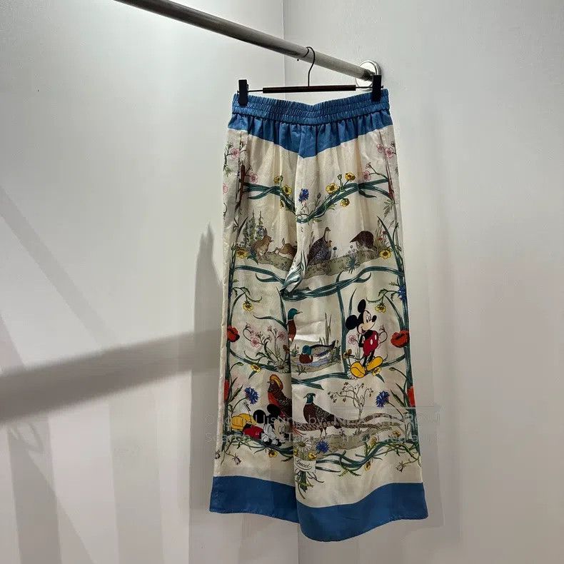 Gucci Gucci Co-branded Disney cartoon silk trousers Size 26" / US 2 / IT 38 - 2 Thumbnail