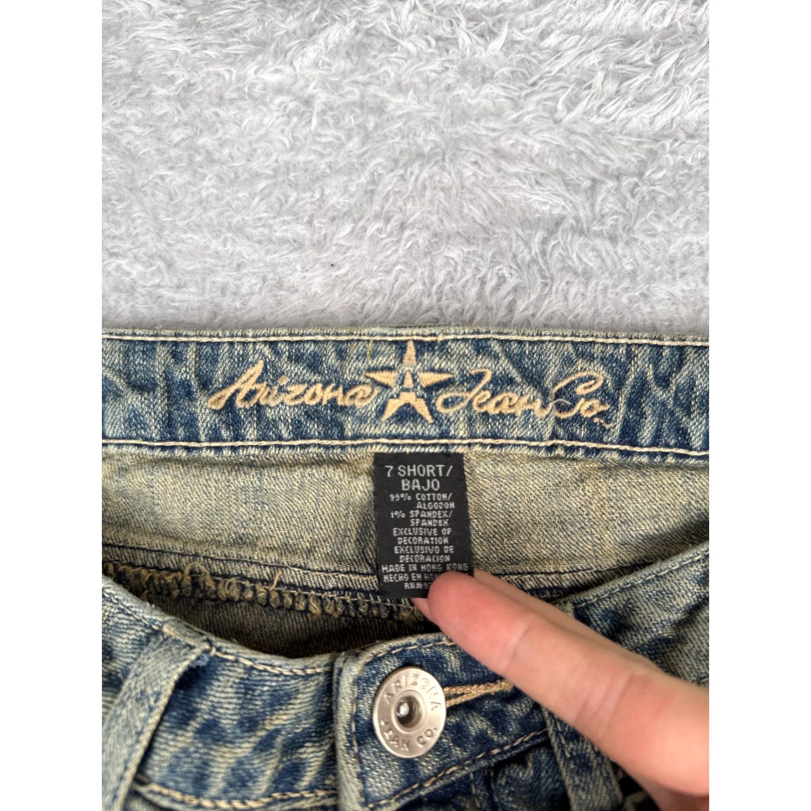 Vintage Arizona Jeans Co Juniors 7 S Blue Denim Med Wash Low Rise Cotton Blend 29x27 Jeans Womens 5-Pocket Rock Flared Distressed Pockets Vintage No Size 28" / US 6 / IT 42 - 6 Thumbnail