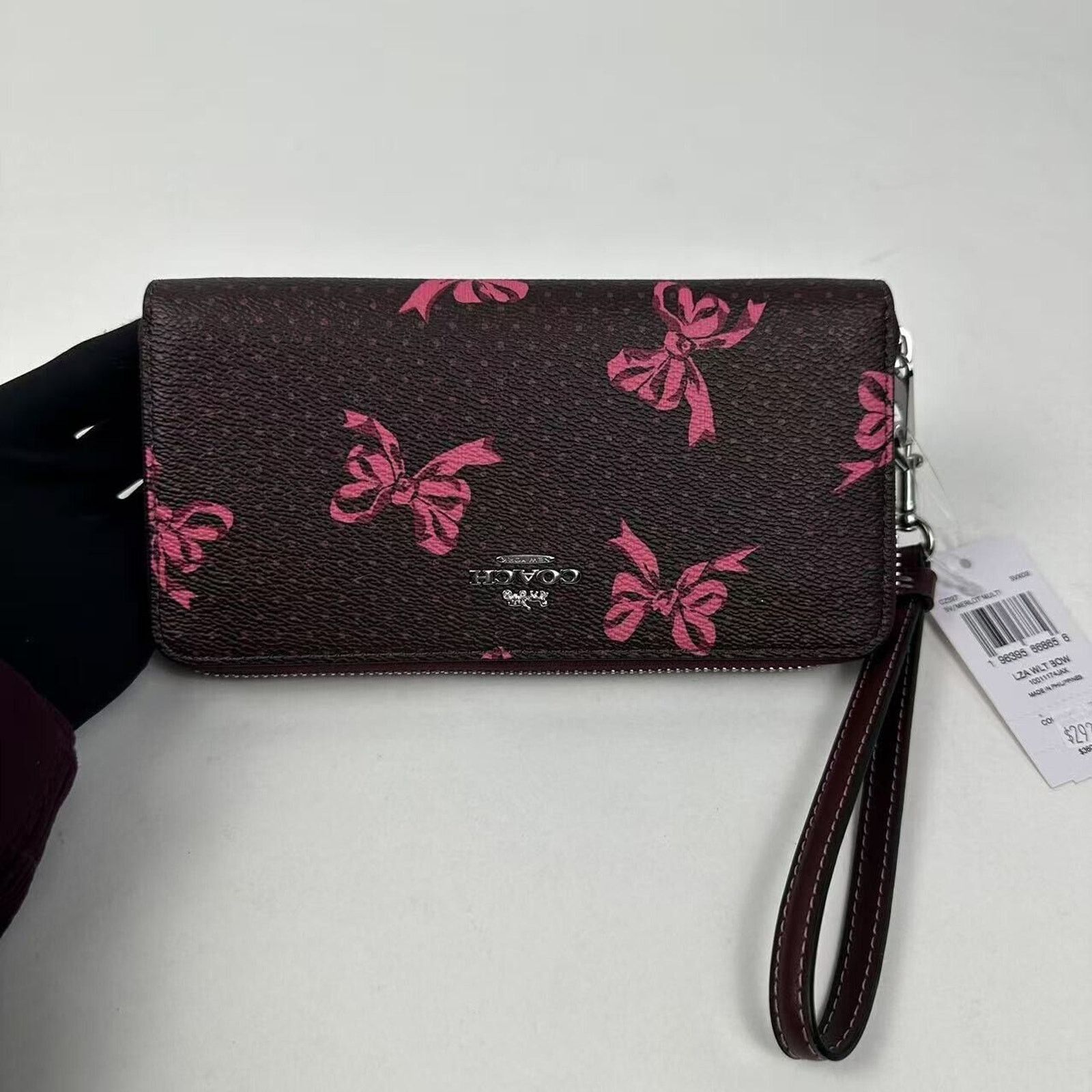 Coach Coach Long Zip Around Wallet Signature Canvas Bow Print Size ONE SIZE - 2 Thumbnail
