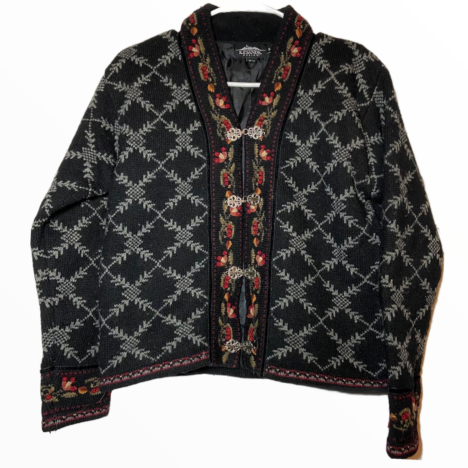 image of Icelandic Design Sweater Full Zip 100% Wool Aztec Floral S in Black, Women's (Size Small)