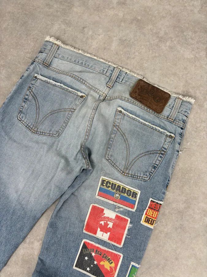Dolce & Gabbana AW2004 Dolce & Gabbana Light Blue Denim International Flag Patch Jeans Size US 34 / EU 50 - 7 Thumbnail