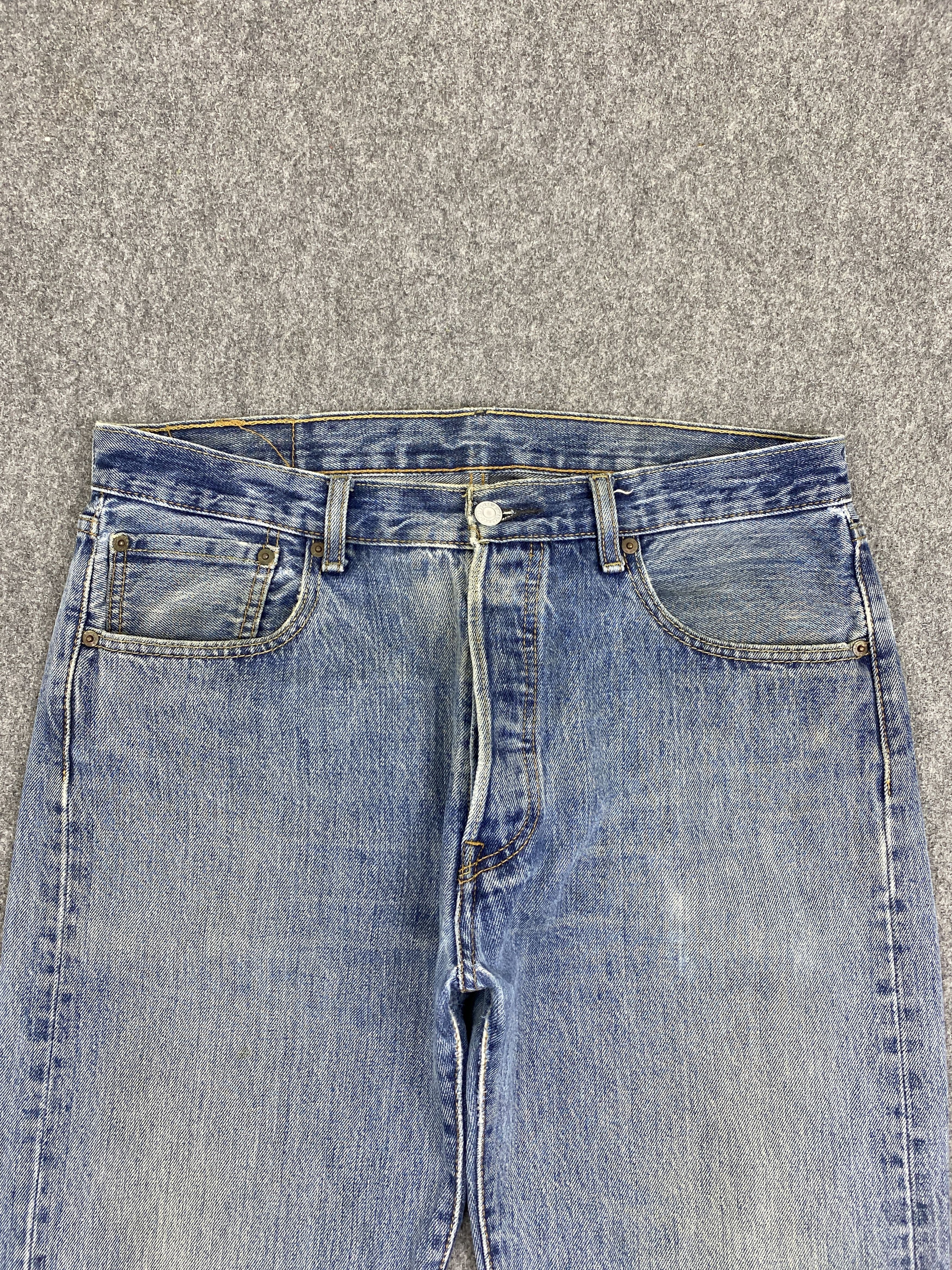 Levi's × Vintage Distressed Vintage Levi's 501 Faded Blue Jeans DP2815 Size US 36 / EU 52 - 2 Thumbnail