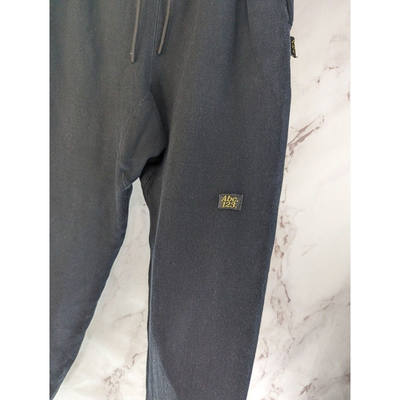 Advisory Board Crystals Advisory Board Crystals Sweatpants Men XL Black ABC Revolve Size US 38 / EU 54 - 10 Thumbnail