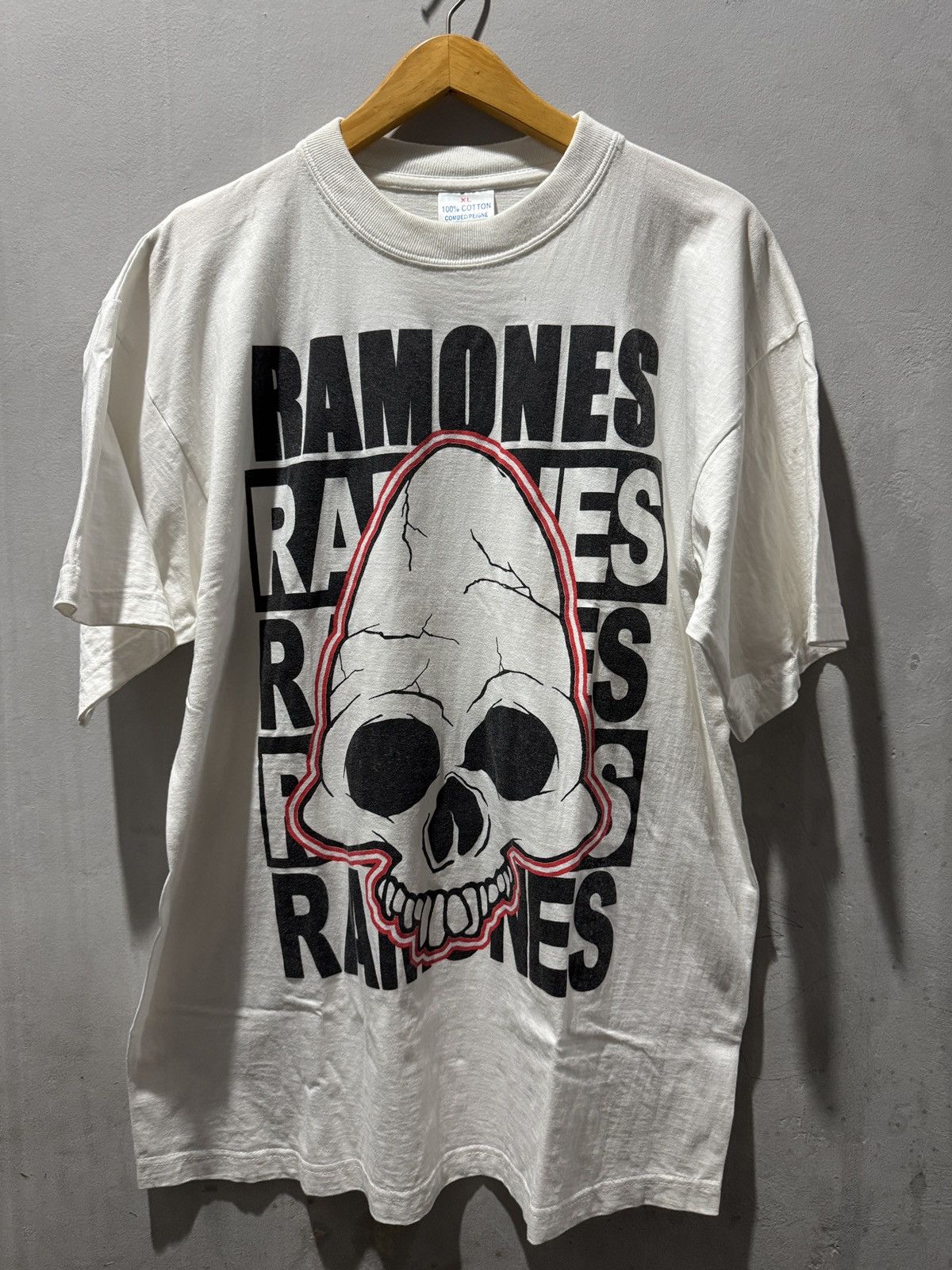 Band Tees Vintage Ramones Size US XL / EU 56 / 4 - 1 Thumbnail