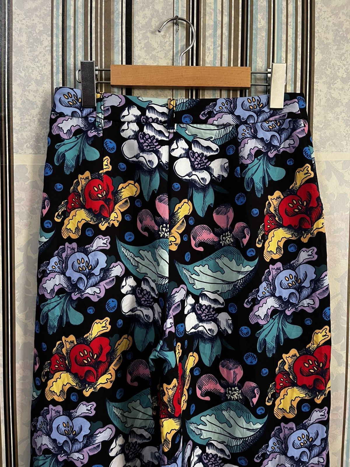 Shein 2000s Frida Kahlo artwork super flared #D3 Size 26" / US 2 / IT 38 - 4 Thumbnail