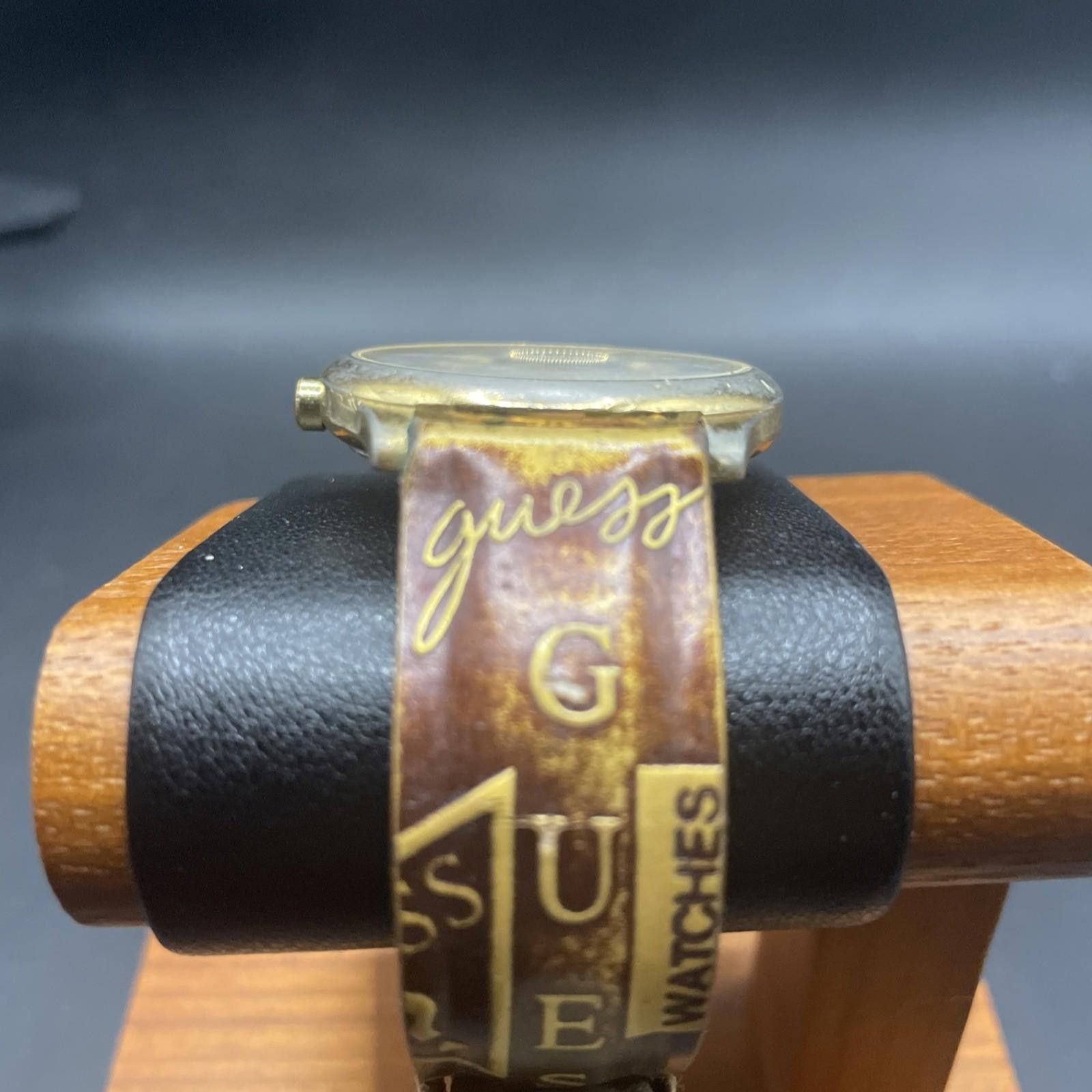 Guess Vtg Guess Mens Quartz Watch Graphic Band New Battery Size ONE SIZE - 3 Thumbnail