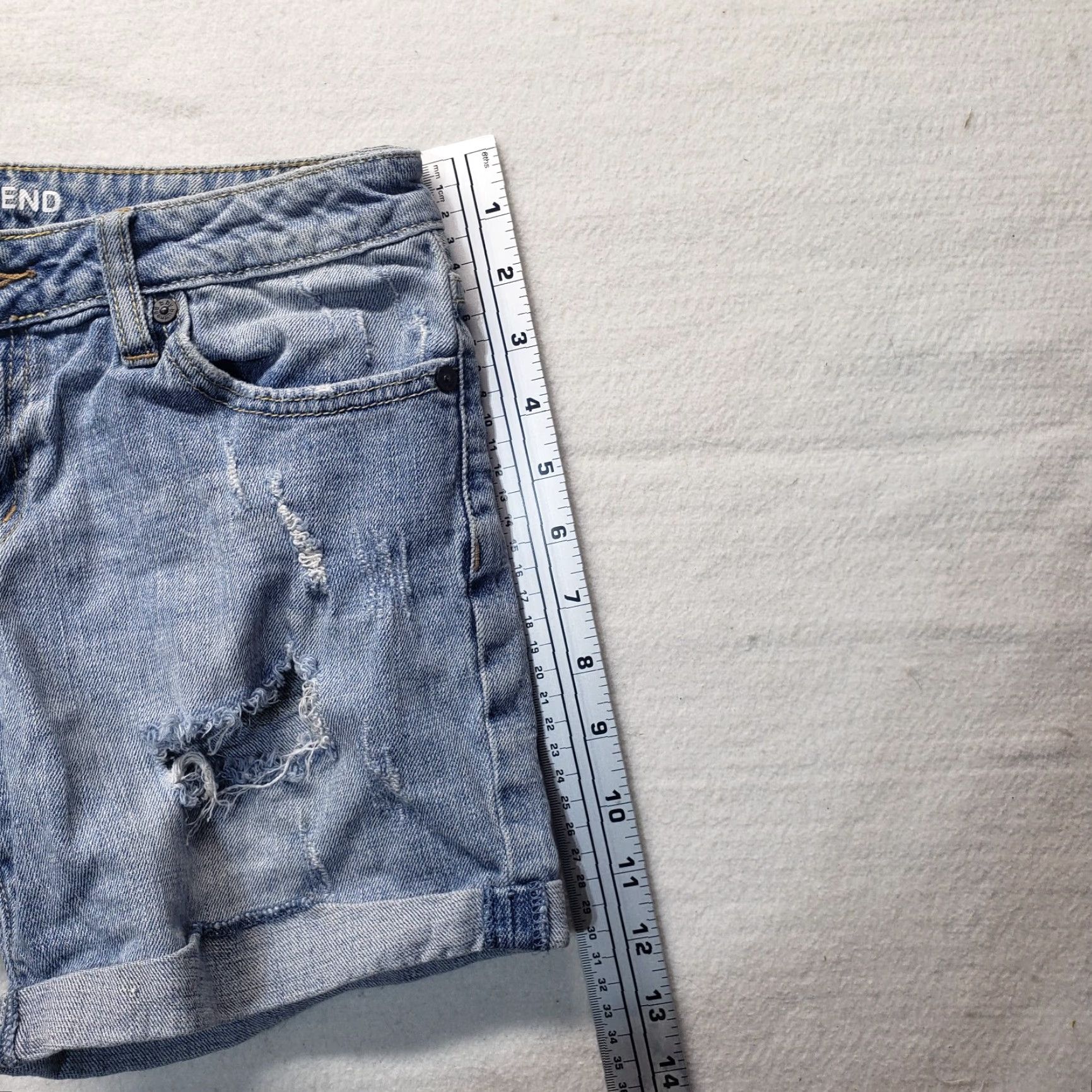 Denime Bullhead Denim Co. Dark Blue Low Rise Shorts Denim Women’s Size 1 Casual Size 25" / US 0 / IT 36 - 6 Thumbnail