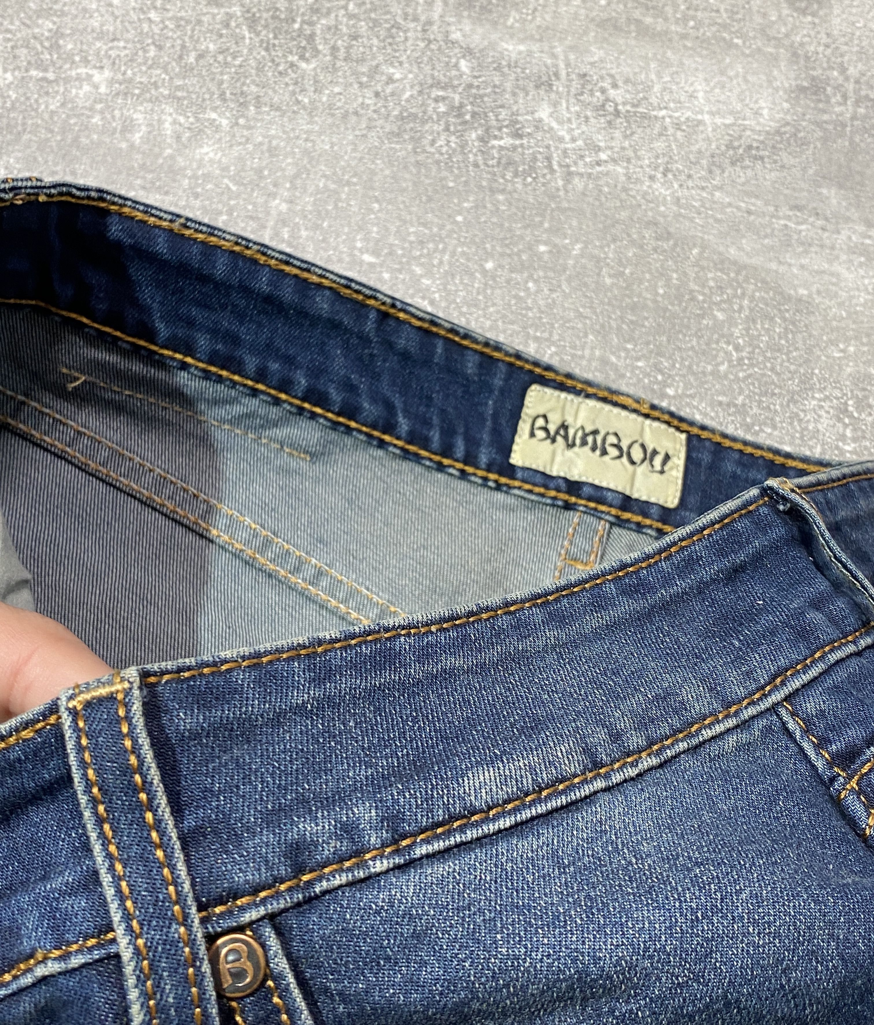 Japanese Brand Vintage y2k Dragon Logo Denim Shorts Size US 34 / EU 50 - 9 Thumbnail