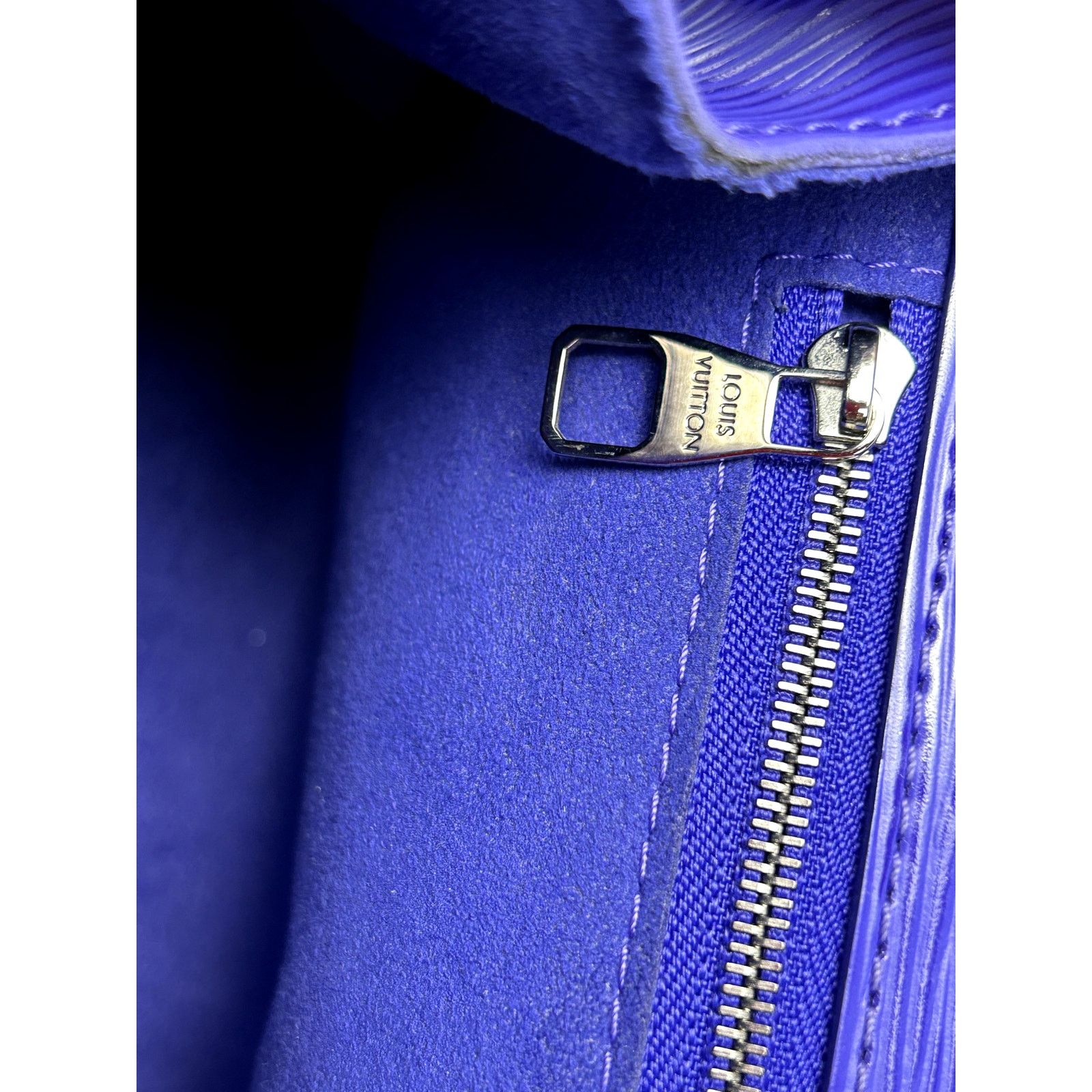 Louis Vuitton Louis Vuitton Epi Marly BB Tote Size ONE SIZE - 12 Thumbnail