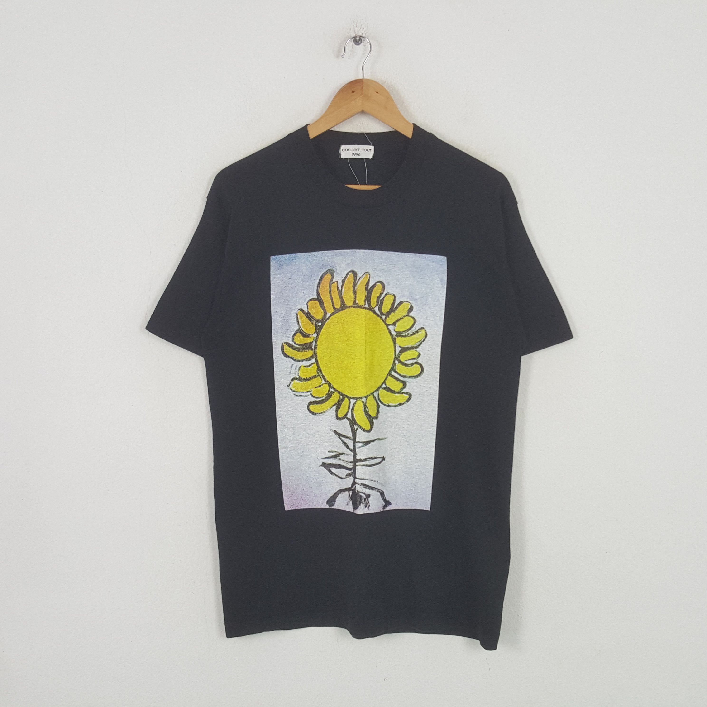 Vintage Vintage Sun Flower Concept Tour 1996 Tshirt 32 Size US M / EU 48-50 / 2 - 1 Thumbnail