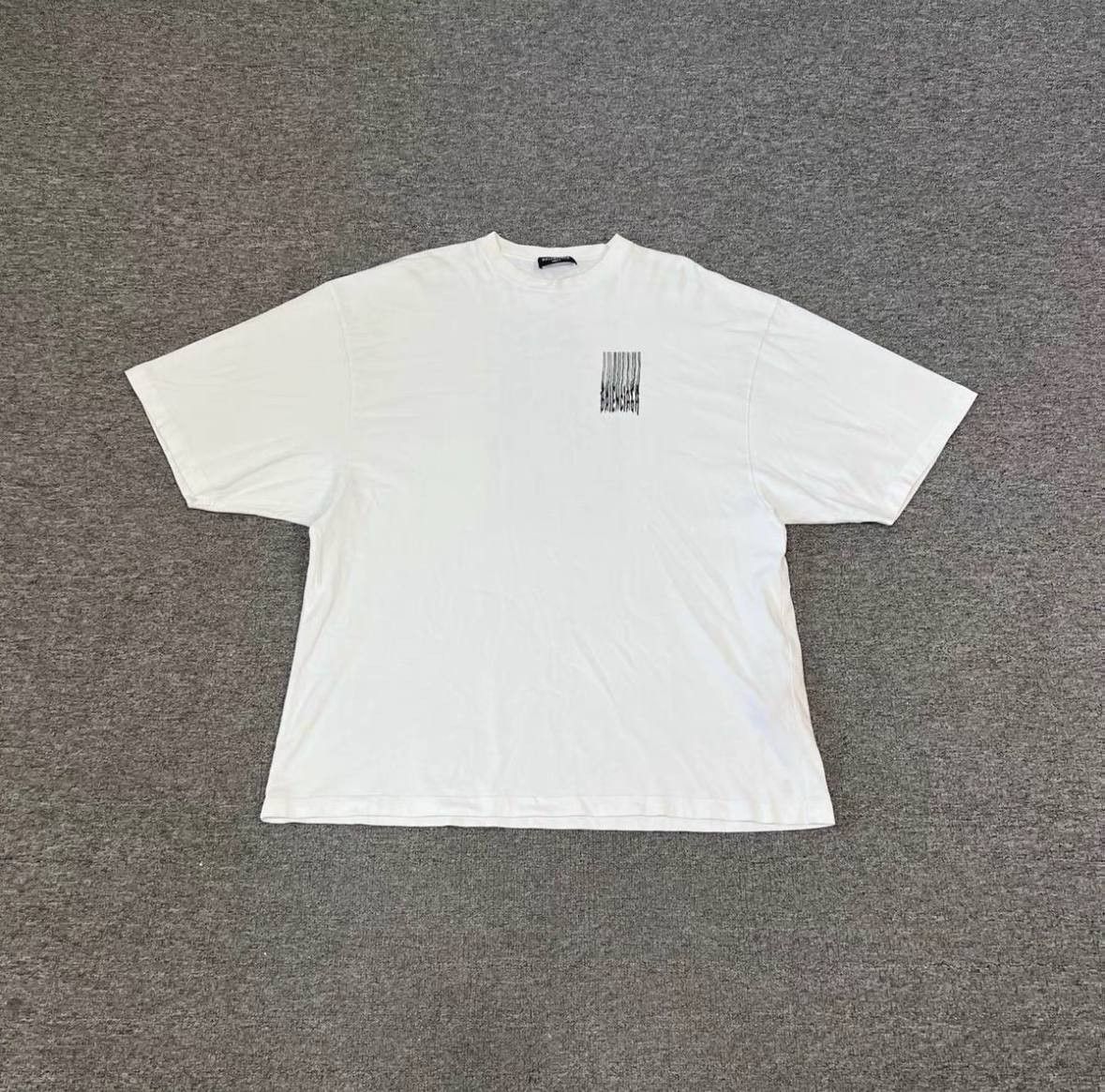 Balenciaga Balenciaga Barcode White T-Shirt Size US S / EU 44-46 / 1 - 1 Thumbnail