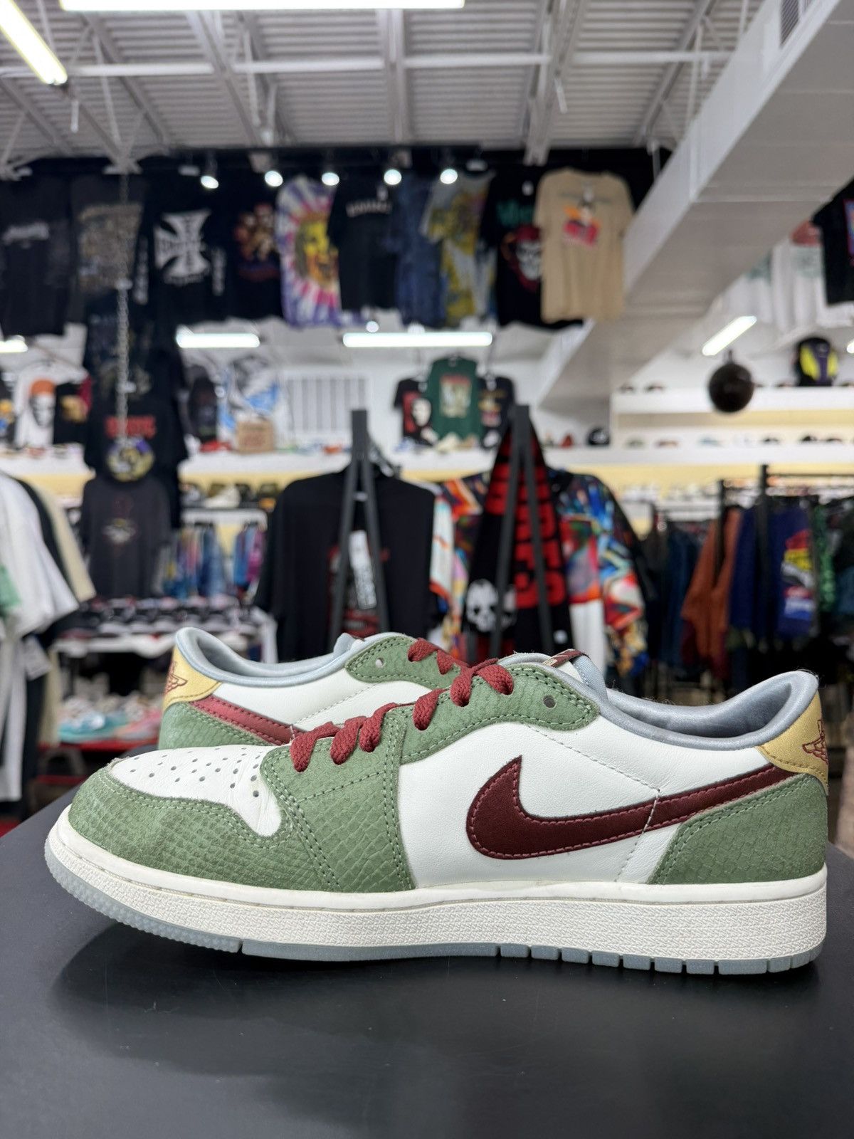 Jordan Brand Jordan 1 Low Year of the Dragon Size 8.5 (2024) Size US 8.5 / EU 41-42 - 4 Thumbnail