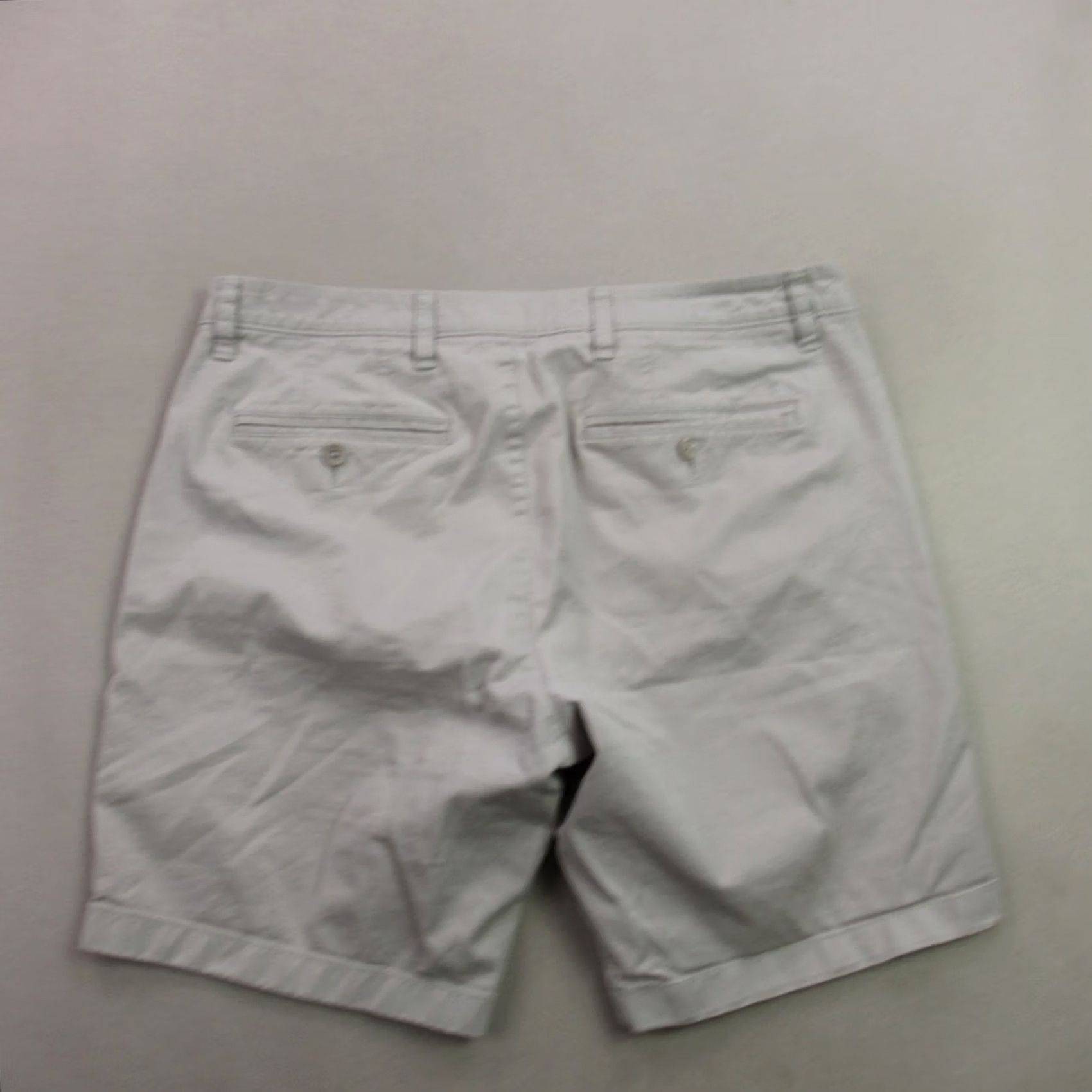 UNTUCKit UNTUCKit Shorts Mens 34 Chino Pockets Golf Button Lightweight Outdoor Gray Size US 34 / EU 50 - 5 Thumbnail
