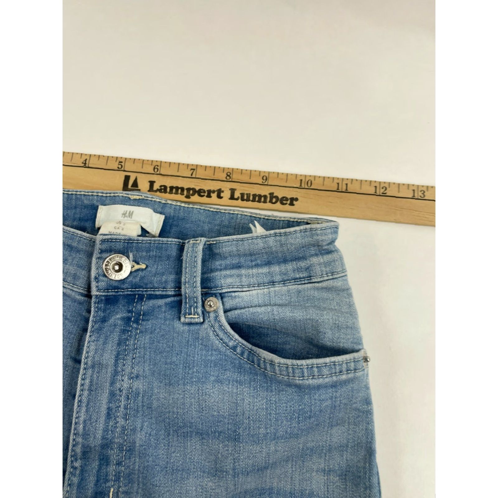 H&M H&M L.O.G.G. Jeans Women's Size 2 Long Blue Denim High Rise Medium Wash Slim-fit Size 26" / US 2 / IT 38 - 4 Thumbnail
