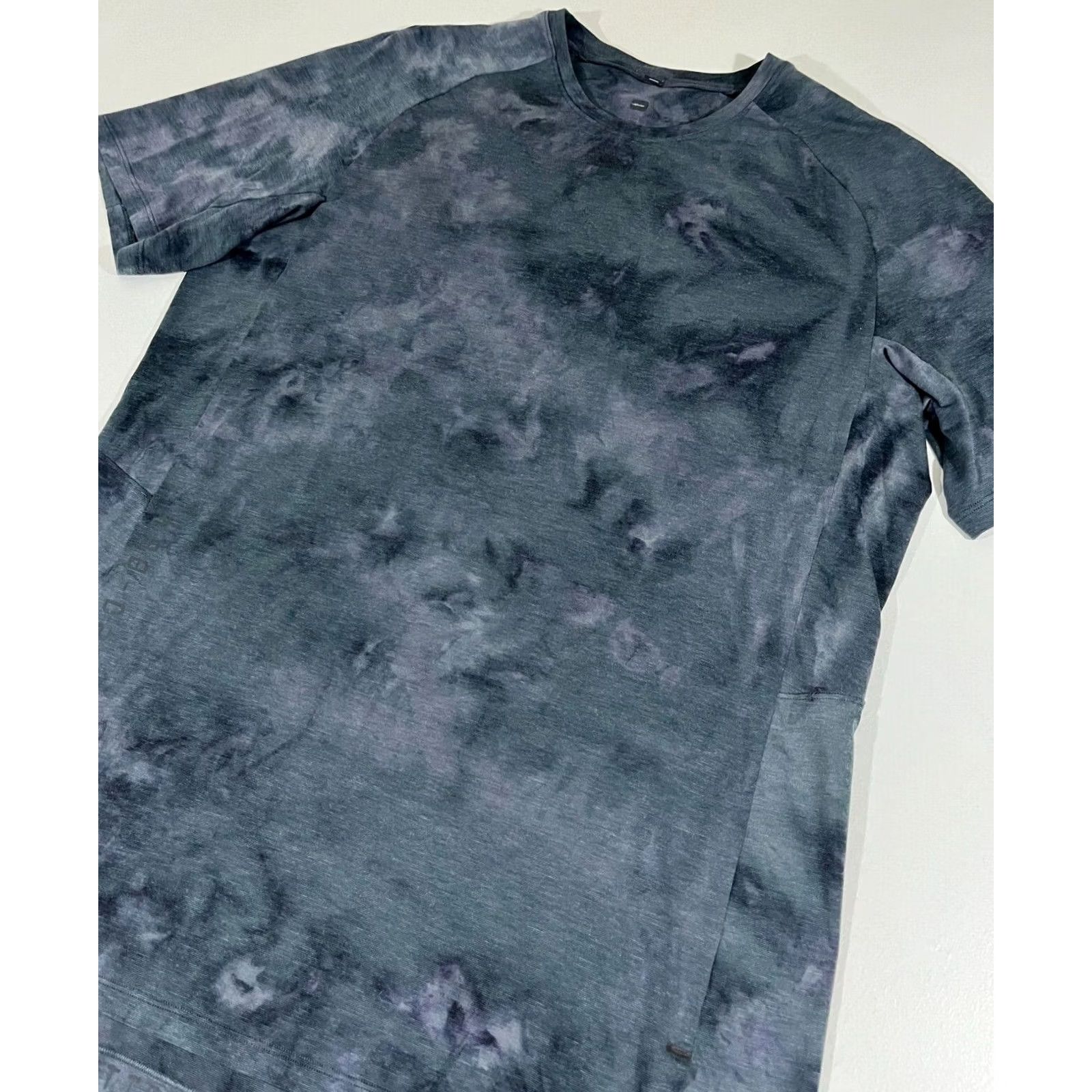 Lululemon Lululemon Men's Always Agile Short Sleeve T-Shirt Diamond Dye Gray XL Shirt Pullover Crew Neck Activewear Modern Sports 90s Mens Size US XL / EU 56 / 4 - 6 Thumbnail
