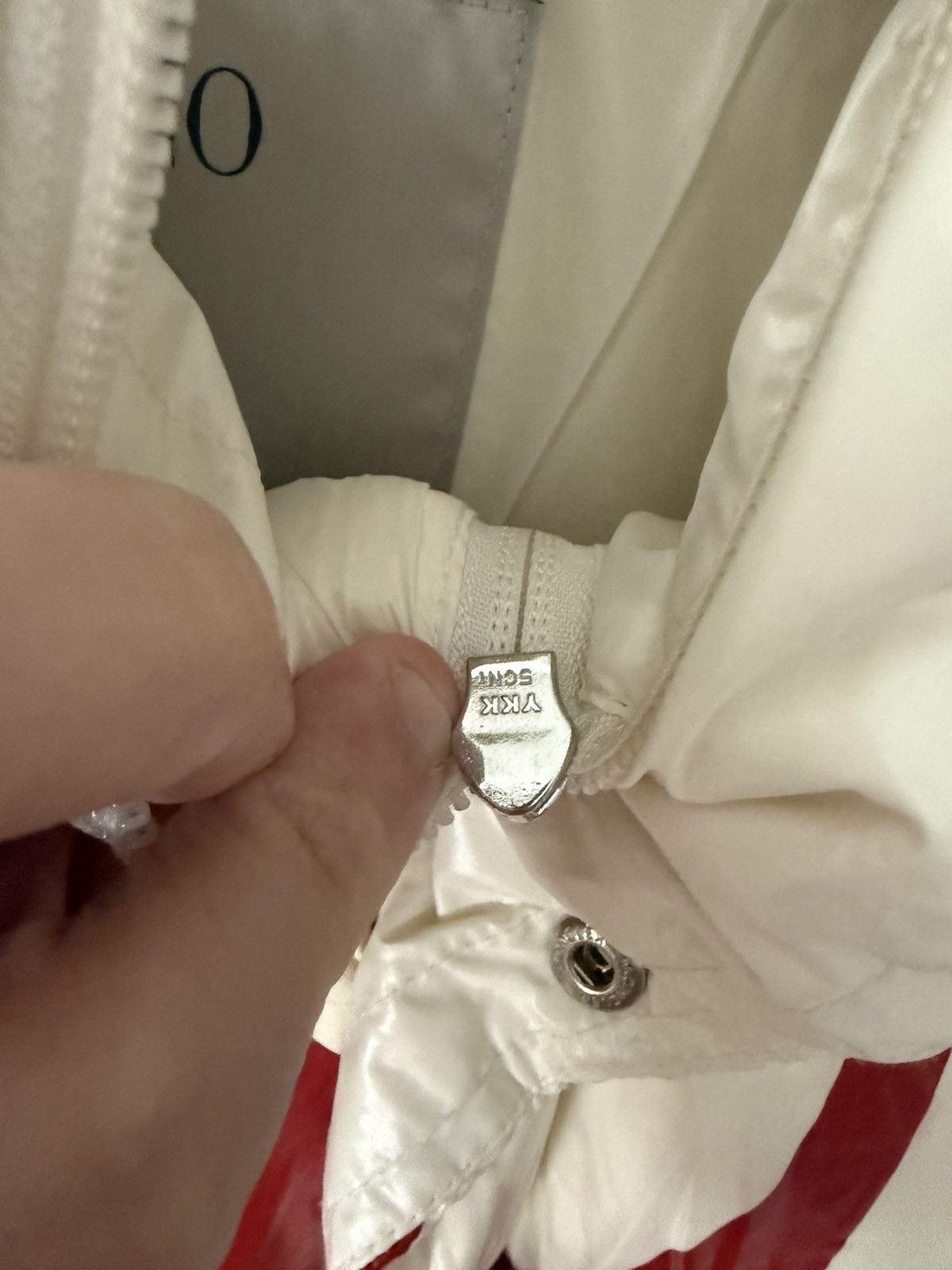 Moncler × Valentino White / Red Moncler X Valentino Coat size 52 (L/XL MENS) Size US L / EU 52-54 / 3 - 11 Thumbnail