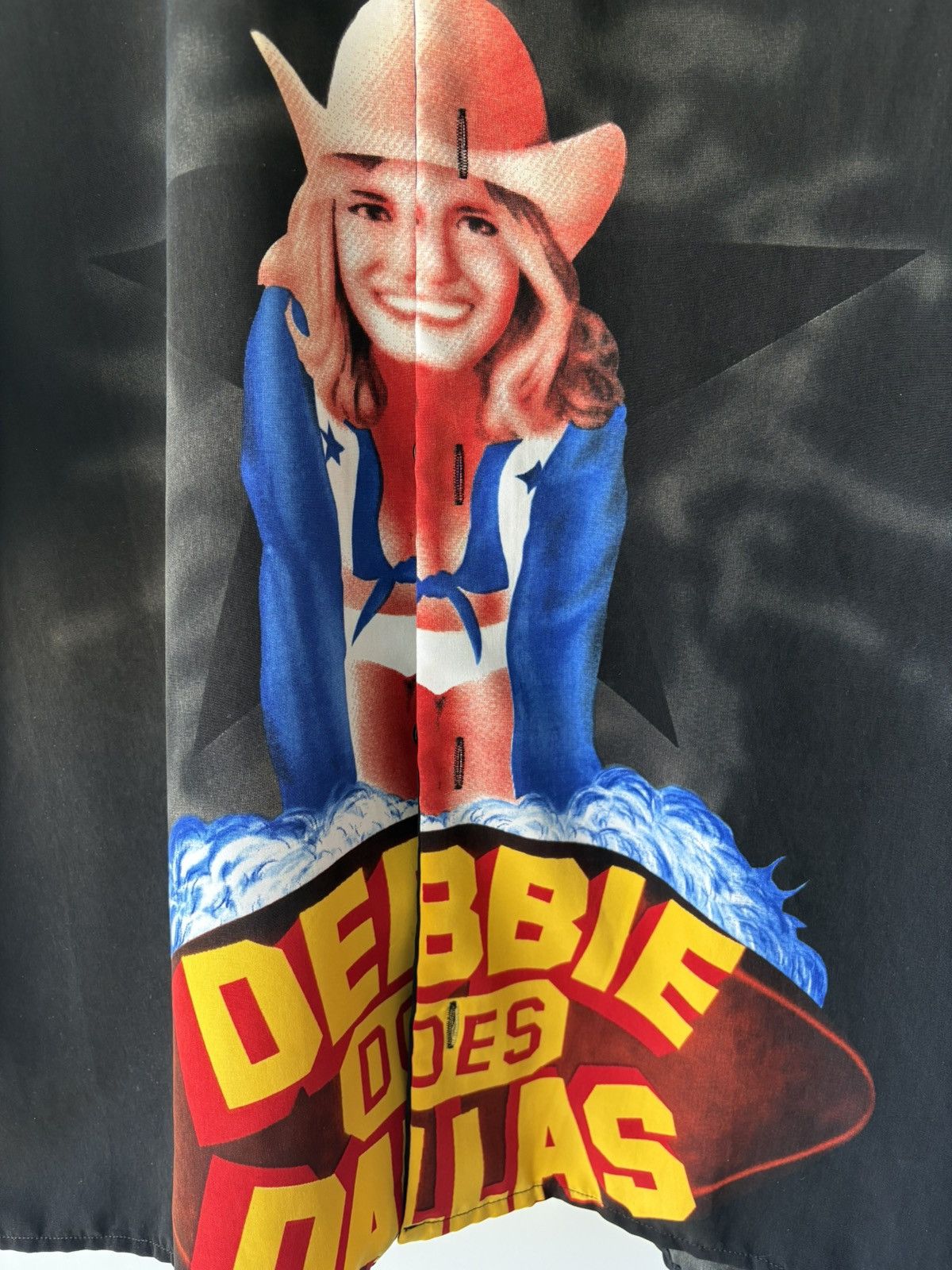 Vintage Vintage Debbie Does Dallas Porn Movie Button Up Shirt Size US XXL / EU 58 / 5 - 2 Thumbnail