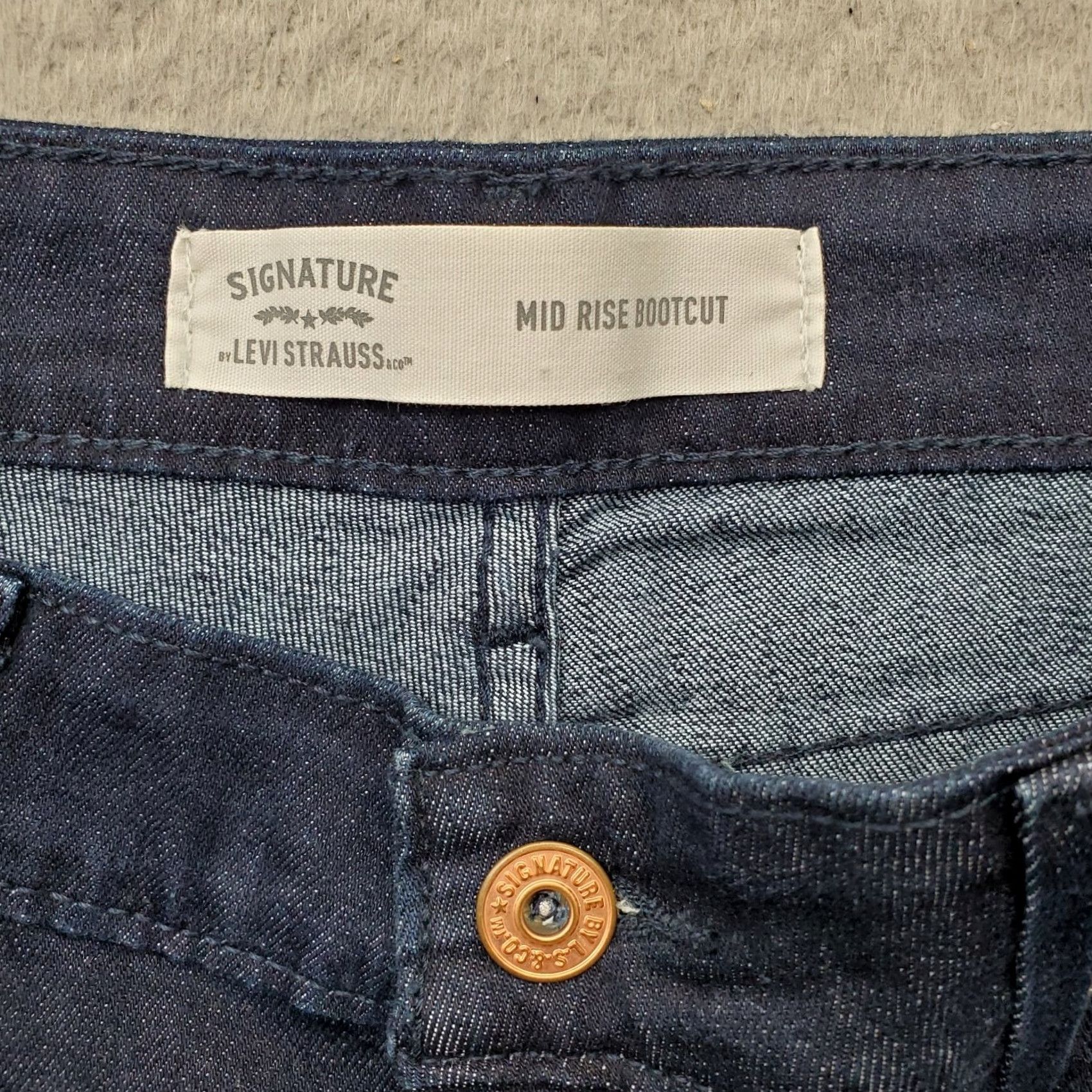 Levi's Levi's Bootcut Jeans Womens 32/30 Blue Denim 5-Pocket Design Mid-Rise Cotton denim Bootcut Jeans Womens Size 32/30 Blue Pre-owned Mens? Size 24" / US 00 / IT 34 - 7 Thumbnail