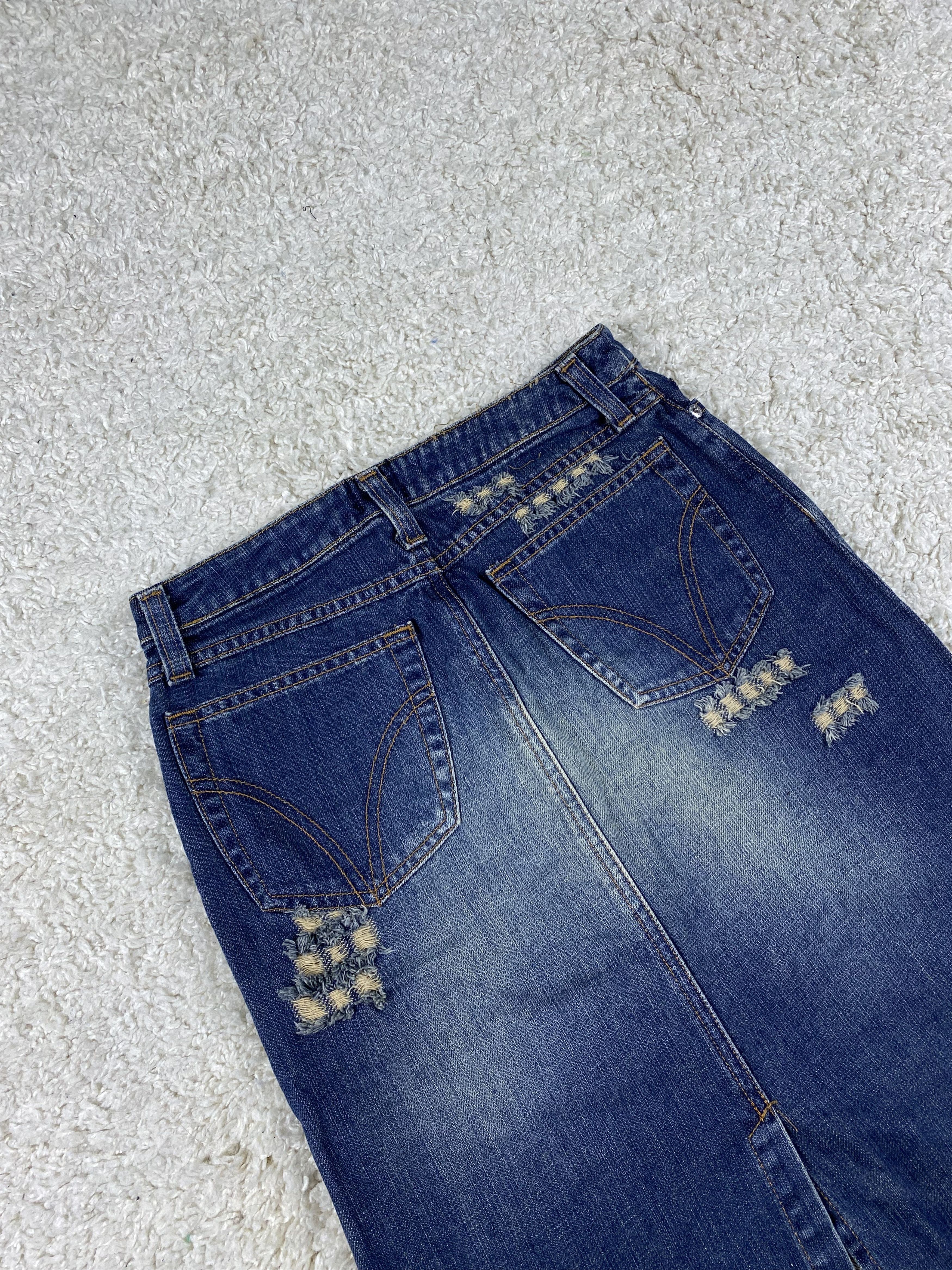 Dolce & Gabbana Dolce & Gabbana Women’s Blue Denim Distressed Skirt sz 26/40 Size 26" / US 2 / IT 38 - 8 Thumbnail