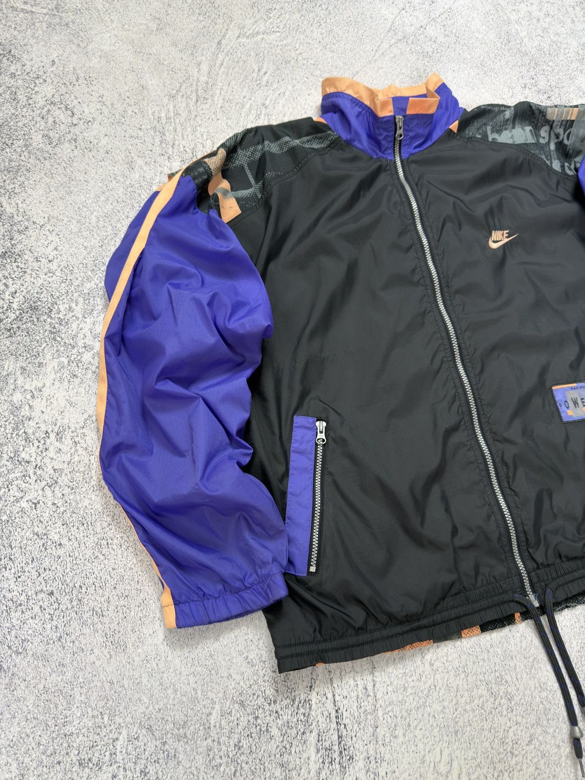 Nike RARE 90s Nike International Graphic Print Nylon Track Jacket Size US XL / EU 56 / 4 - 2 Thumbnail