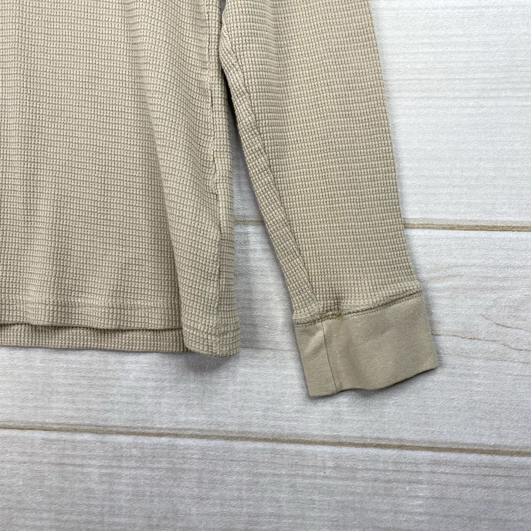 H&M H&M Mens Shirt L Slim Tan Crew Neck Thermal Waffle Knit Long Sleeve Knit Basic Classic 60s 70s 80s 90s College Preppy School Essentials Mens Size US L / EU 52-54 / 3 - 2 Thumbnail