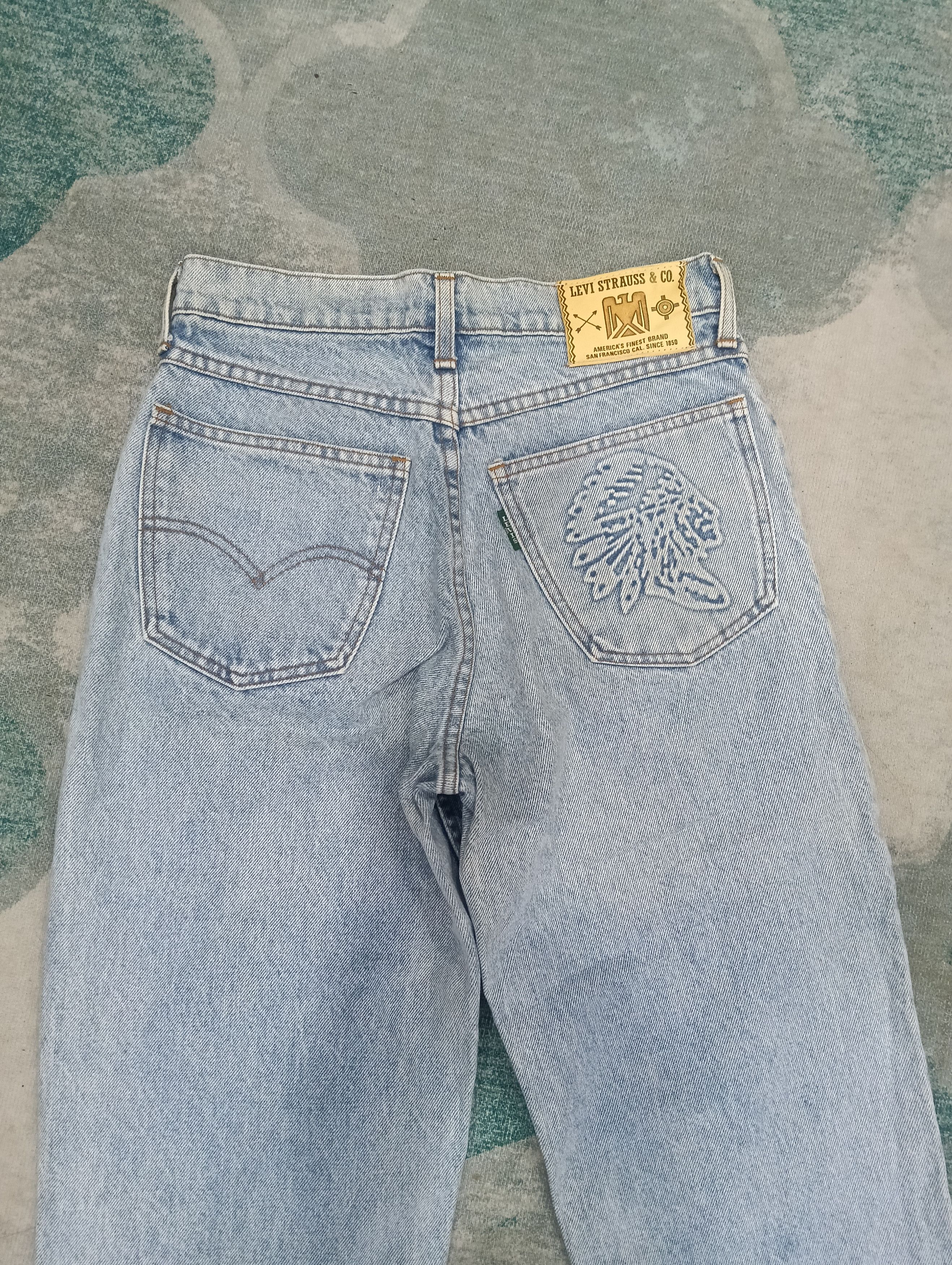 Levi's × Vintage Levis Big E Native American Headress Size US 28 / EU 44 - 6 Thumbnail