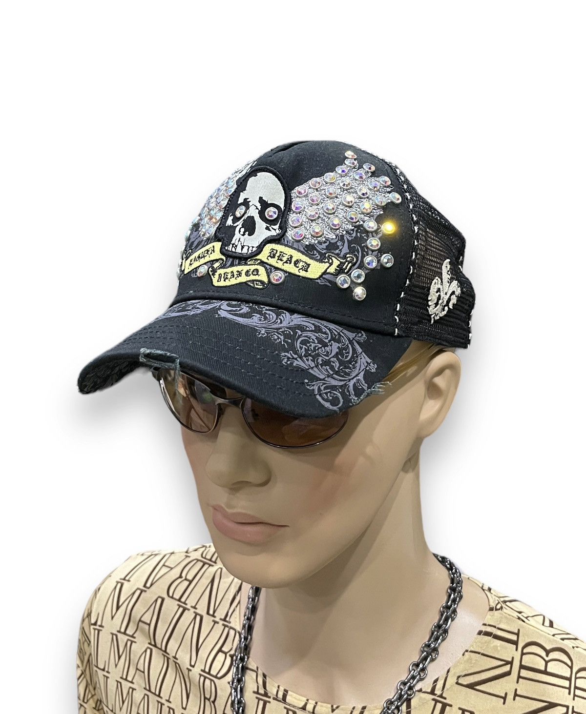 🔥Vintage LAGUNA BEACH Skull Wings Gemstone Trucker Hat