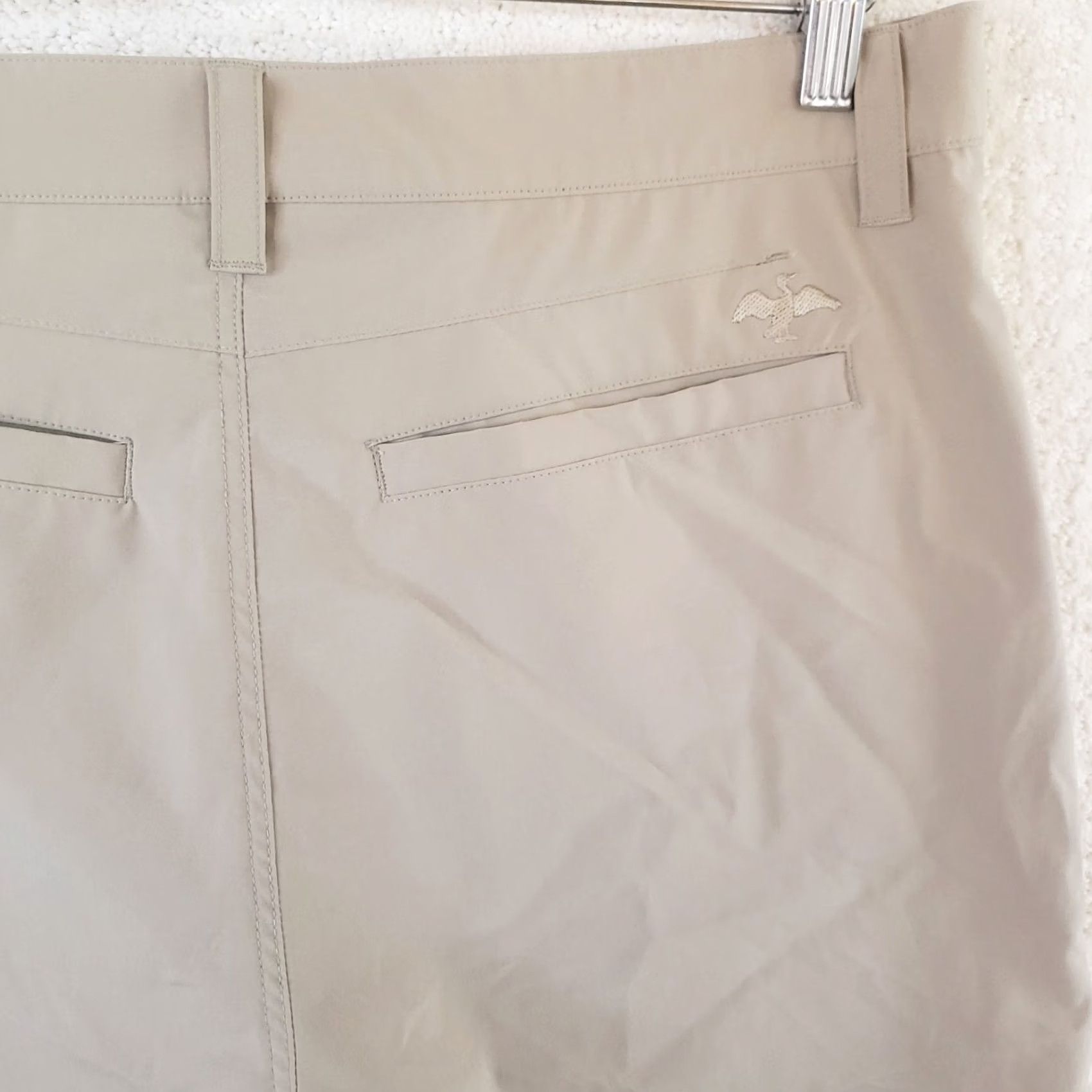 Logo 7 HARLESTONS KHAKI Polyester Spandex Bird Logo Shorts Men's 33x8 Golf Casual Workwear Outdoor Sports Size US 33 - 7 Thumbnail