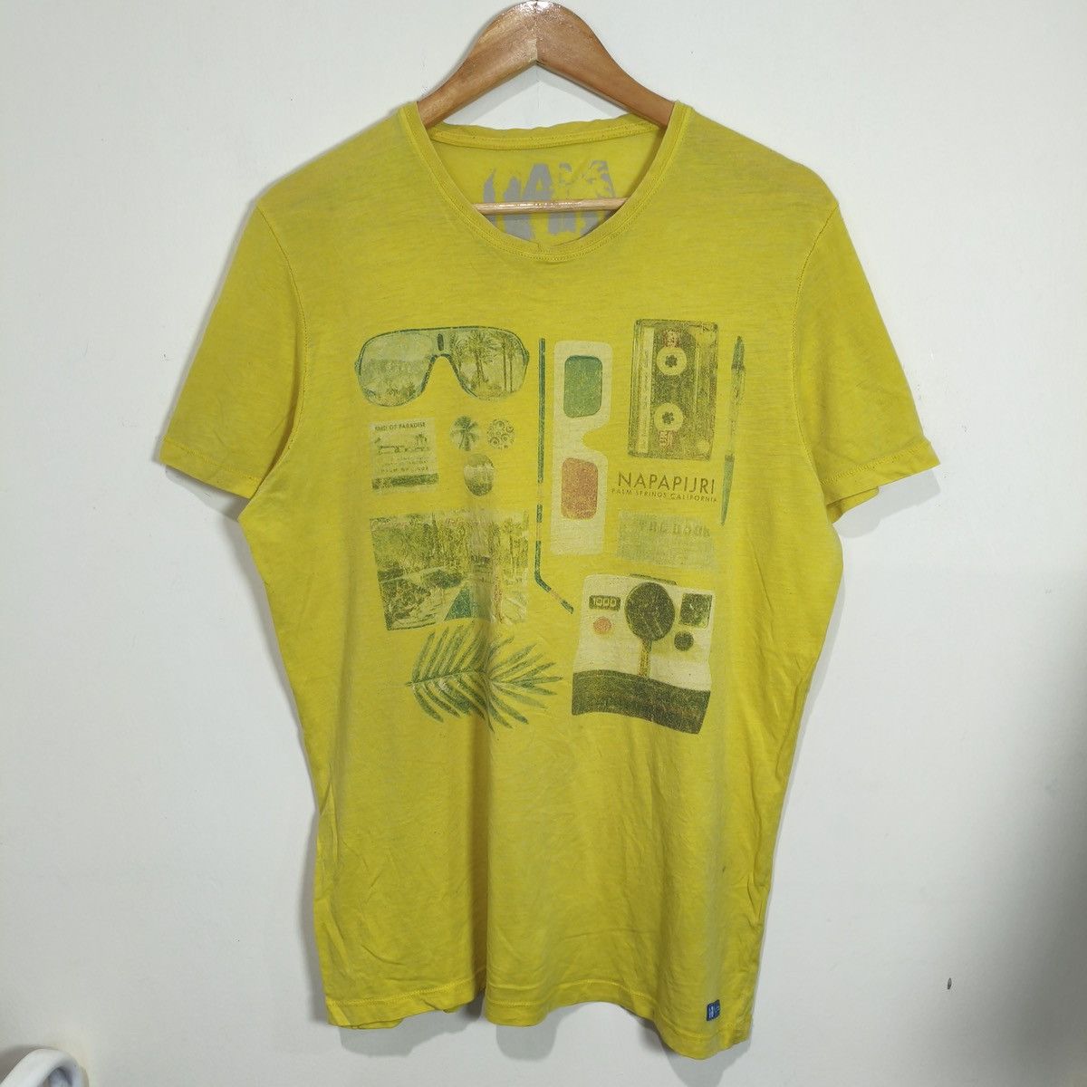 Napapijri Napapijiri Yellow Graphic Tee Size US M / EU 48-50 / 2 - 1 Thumbnail
