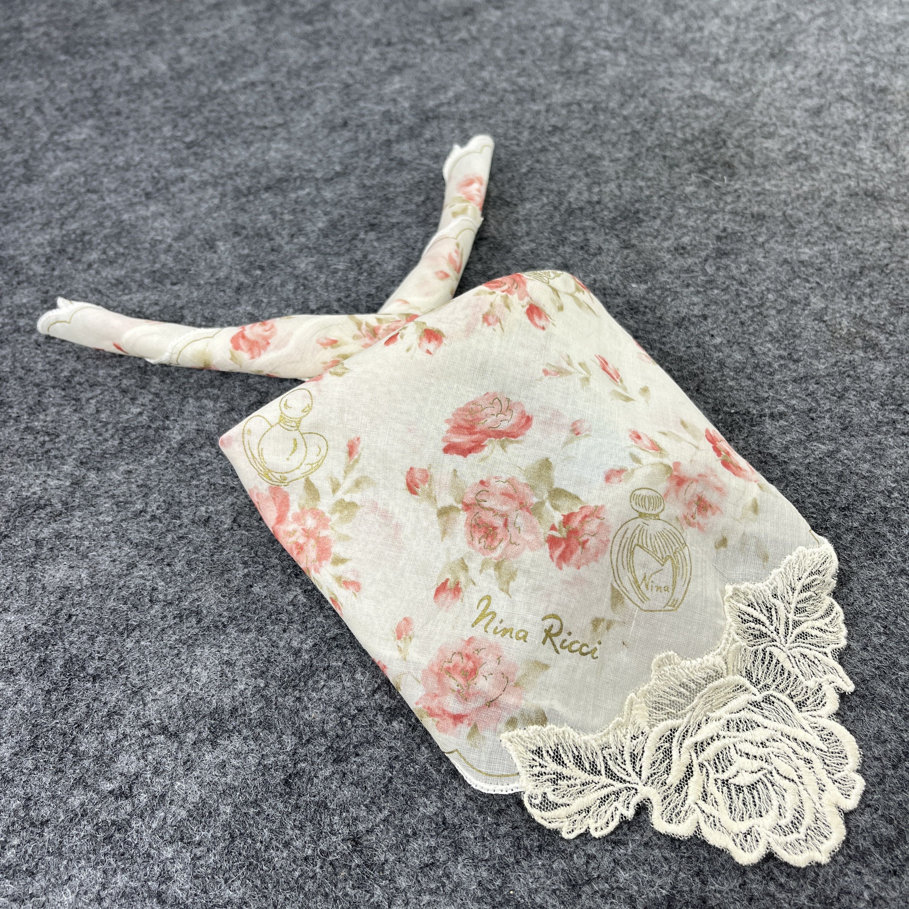 Nina Ricci × Vintage Nina Ricci Handkerchief / Bandana / Neckerchief B105 Size ONE SIZE - 2 Thumbnail